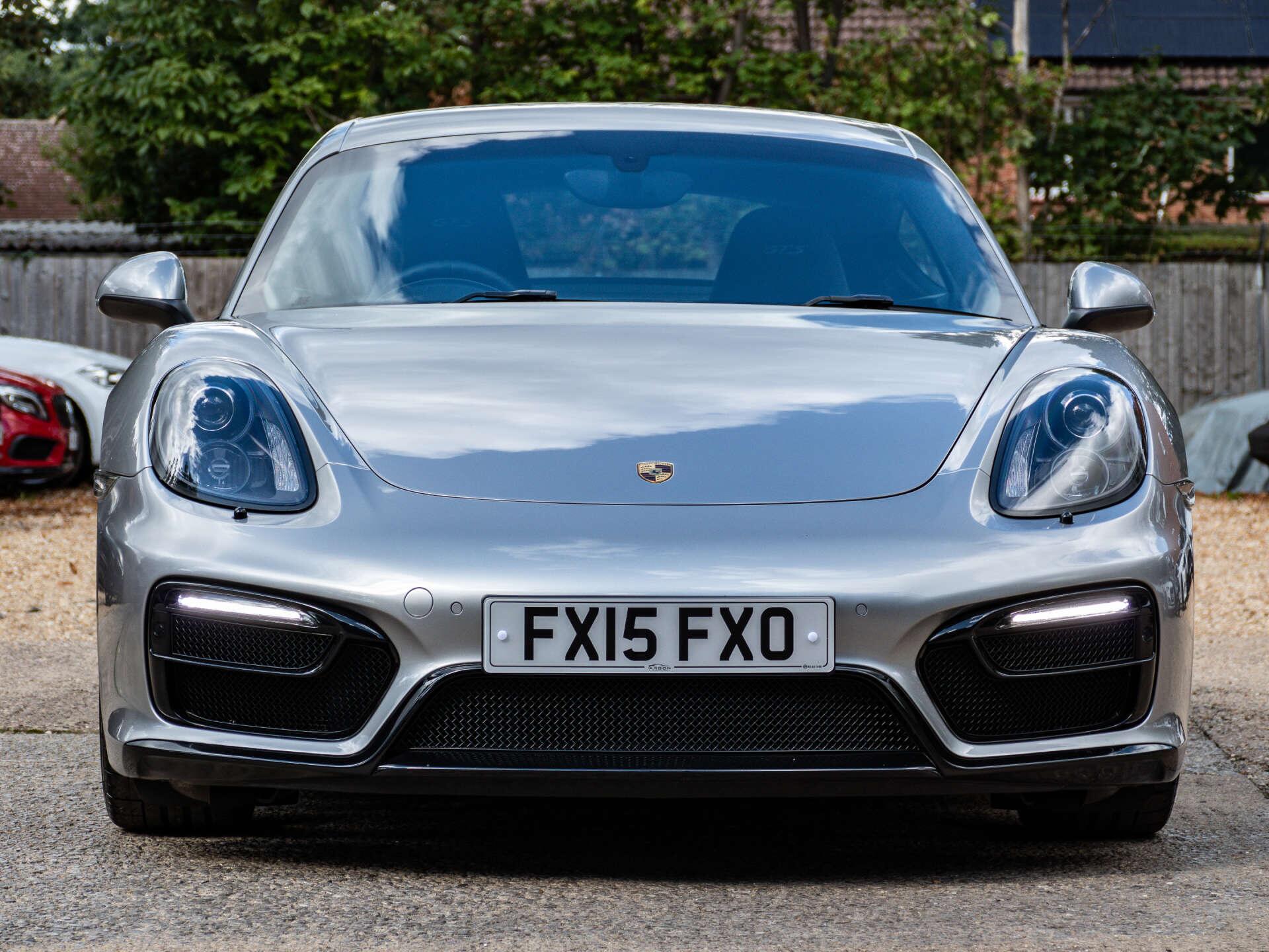 Porsche Cayman view 10