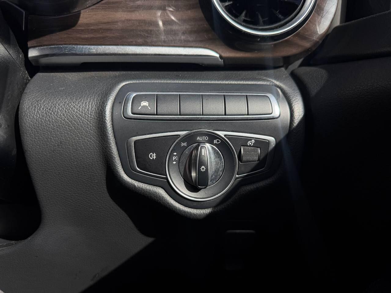 Mercedes-Benz EQV view 31