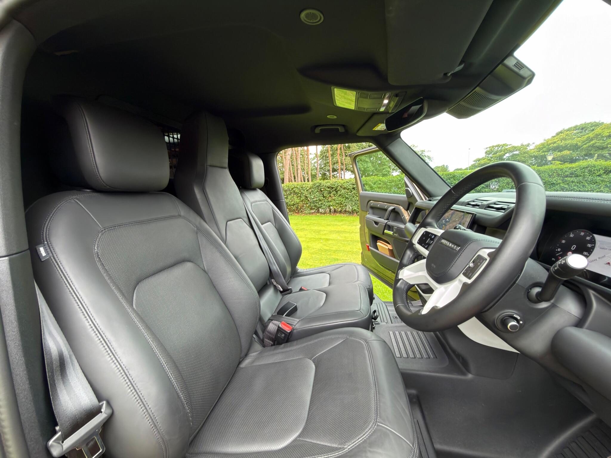 Land Rover Defender view 13
