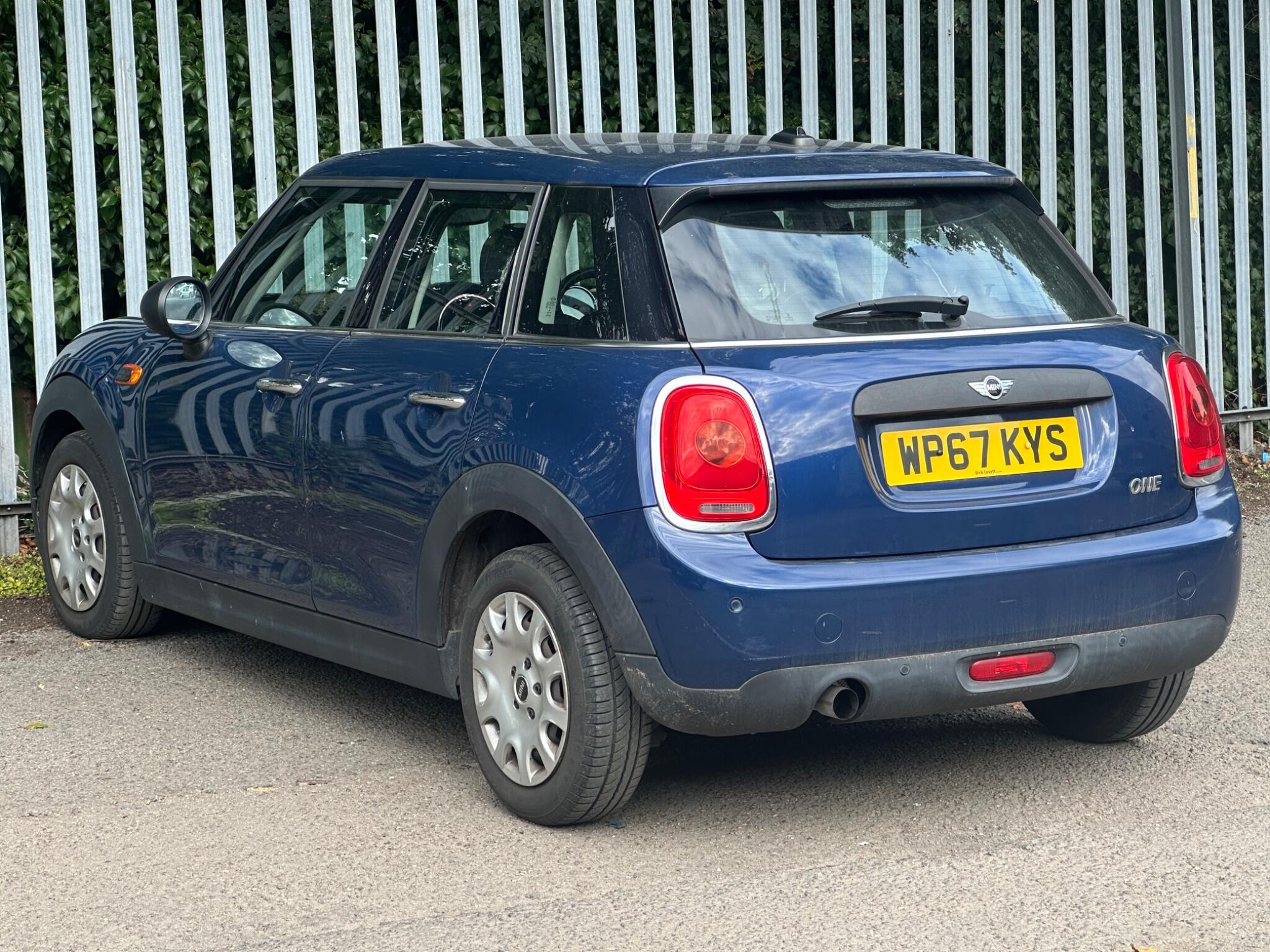 Mini Hatch view 4