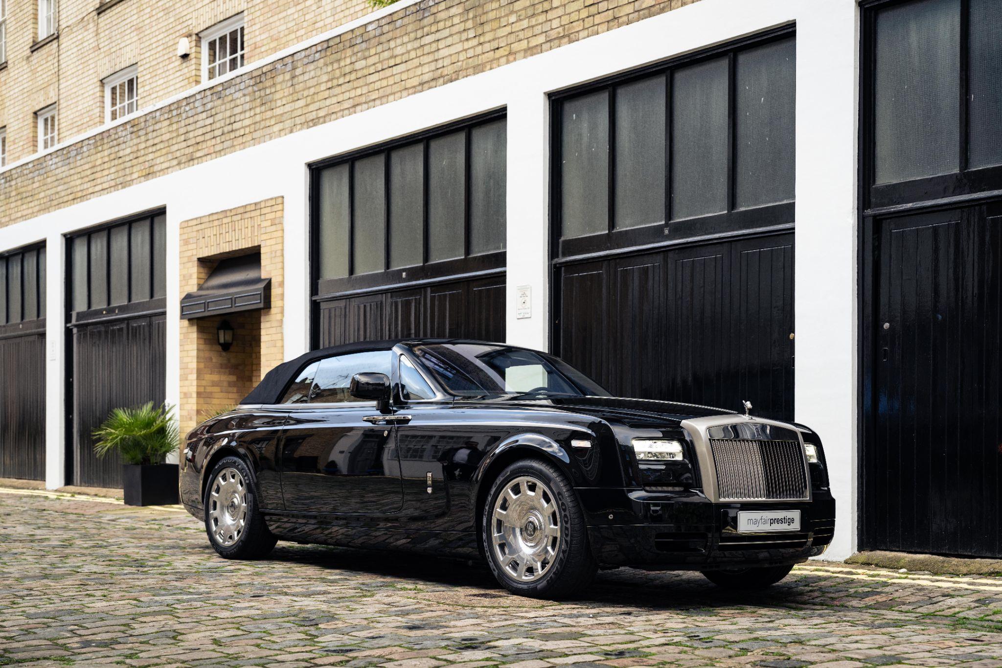 Rolls-Royce Phantom view 7