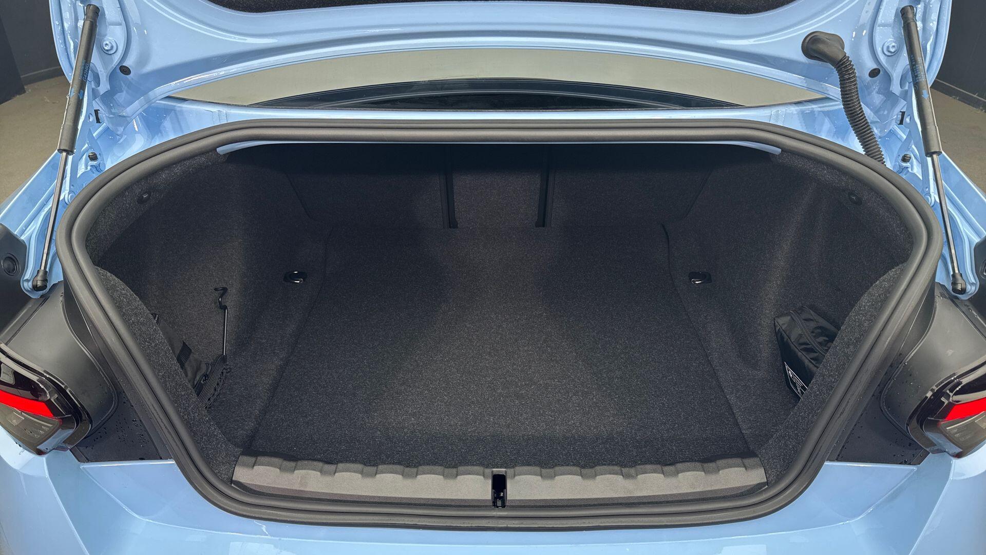 BMW 2 Series view 8