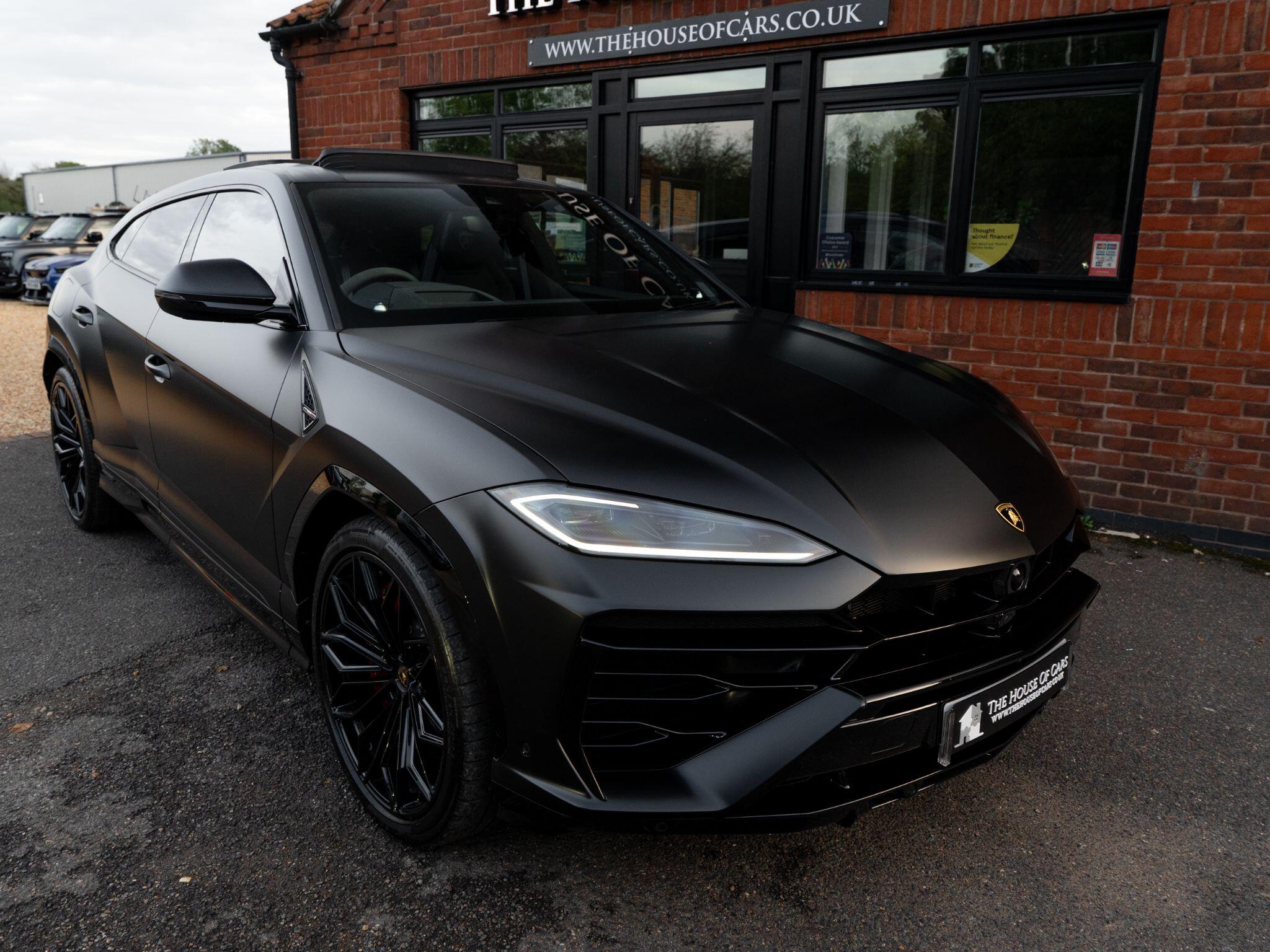 Lamborghini Urus view 23