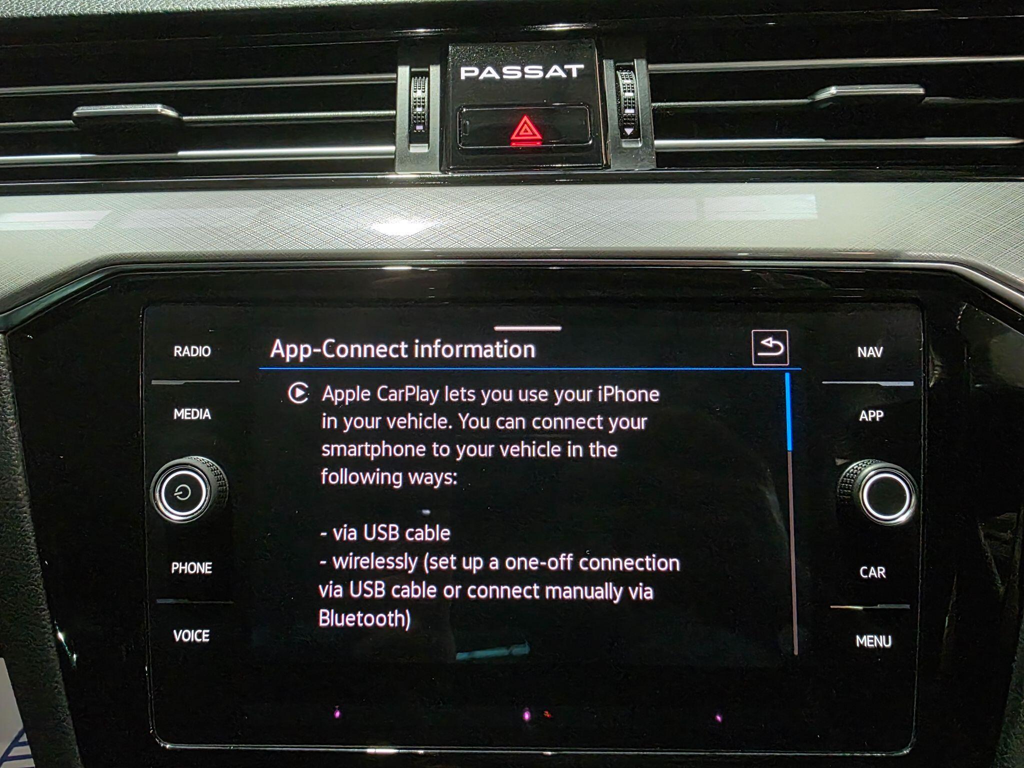 Volkswagen Passat view 8
