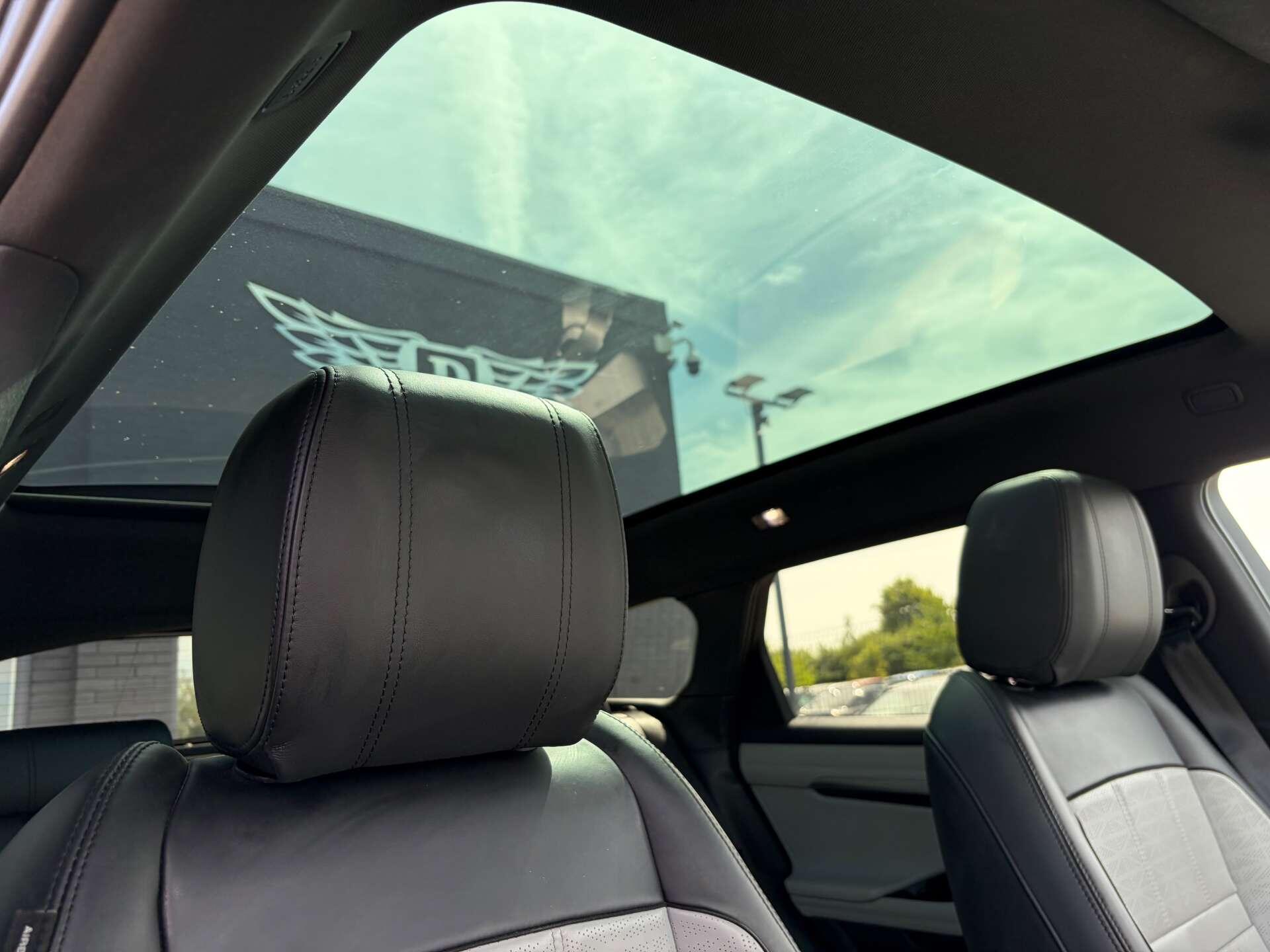 Land Rover Range Rover Evoque view 37