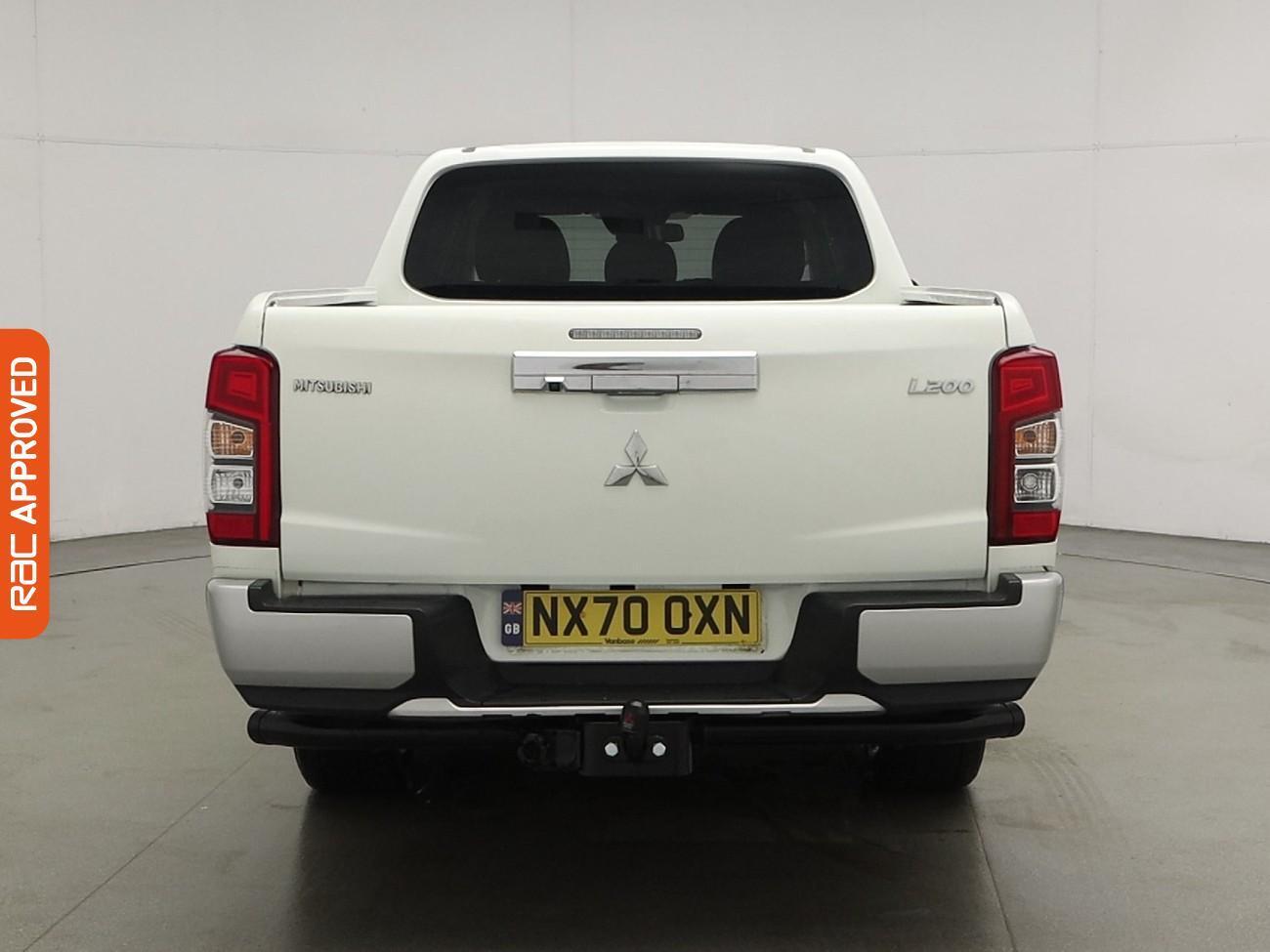 Mitsubishi L200 view 8