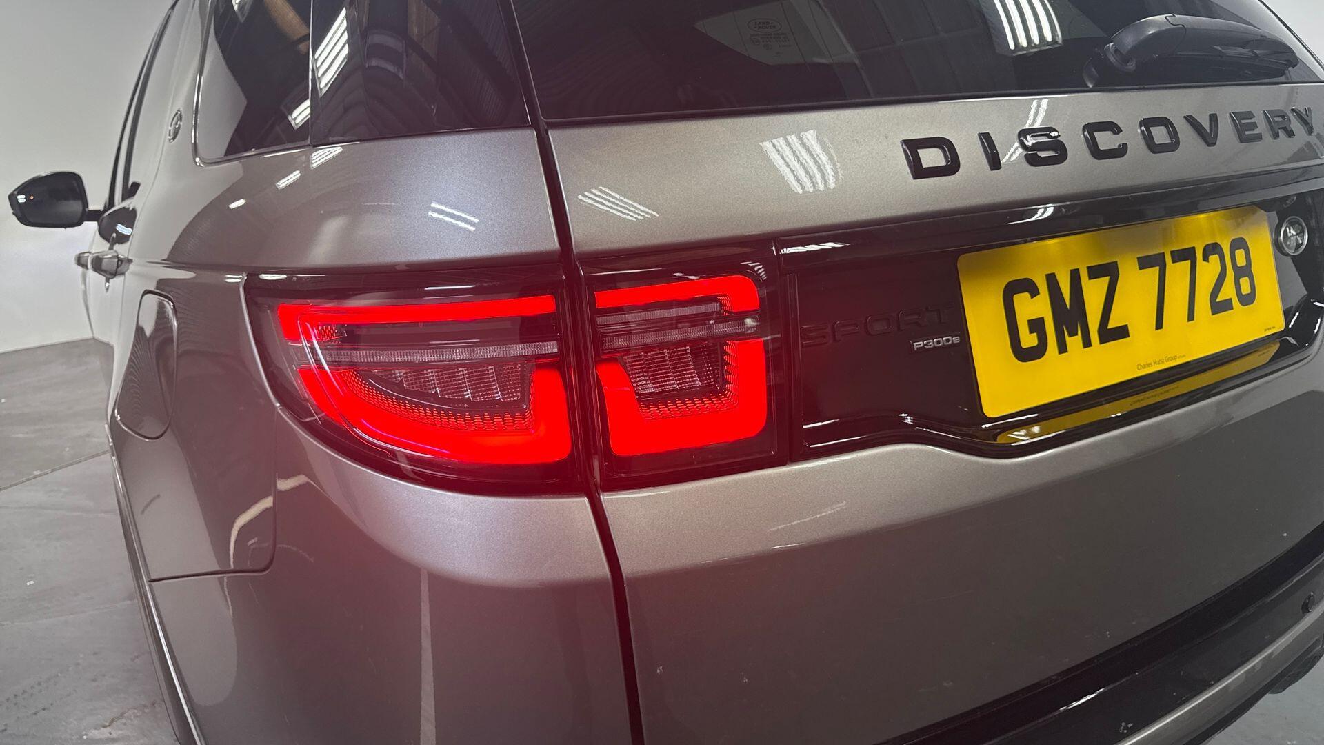 Land Rover Discovery Sport view 23