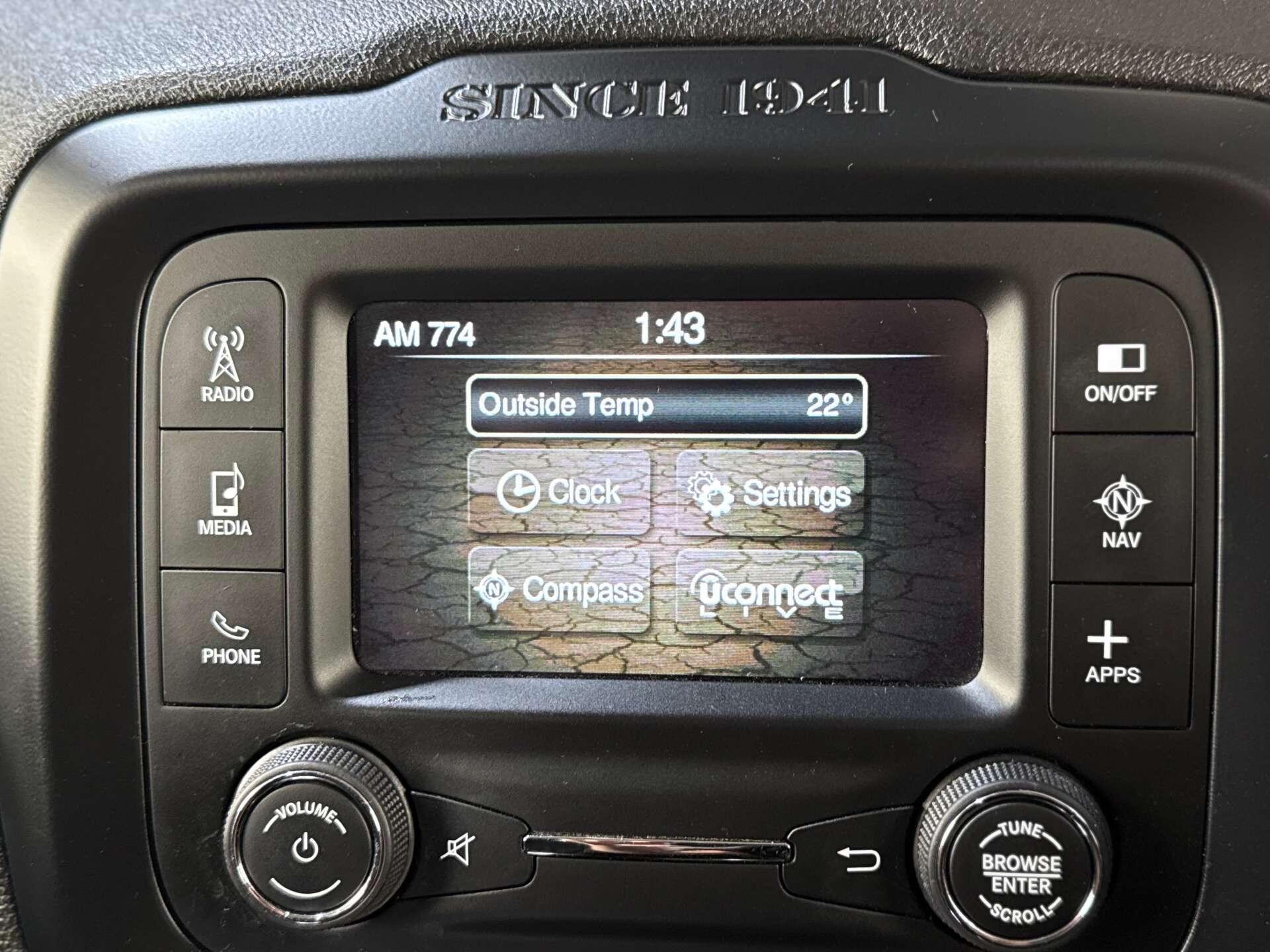 Jeep Renegade view 39