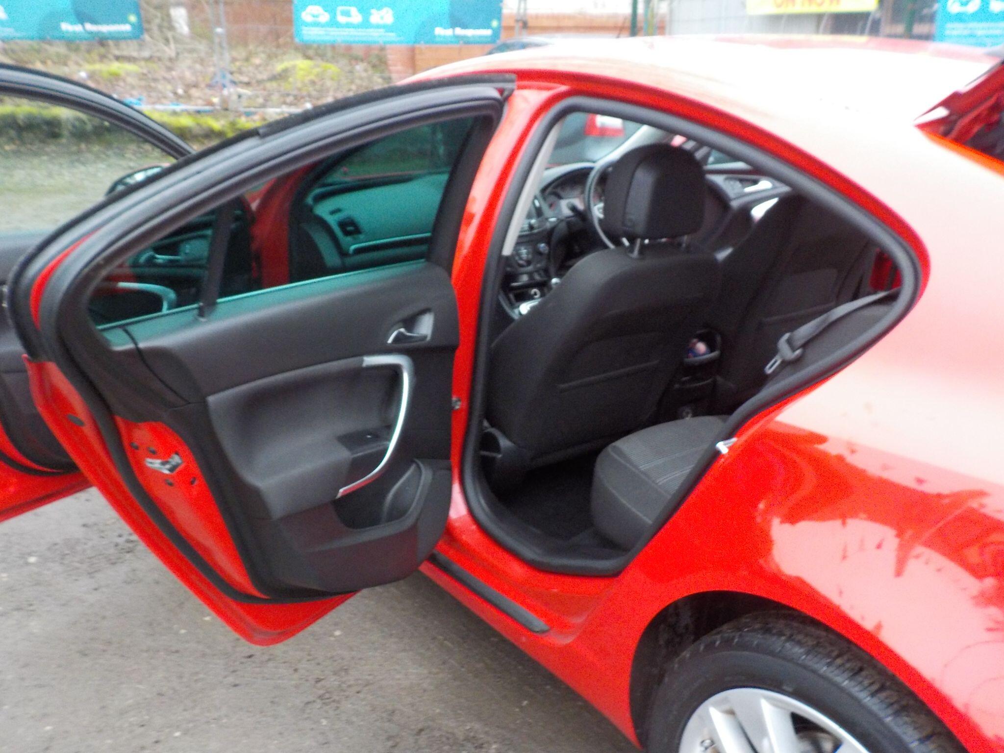 Vauxhall Insignia 1.8 16V SRi Nav Euro 5 5dr