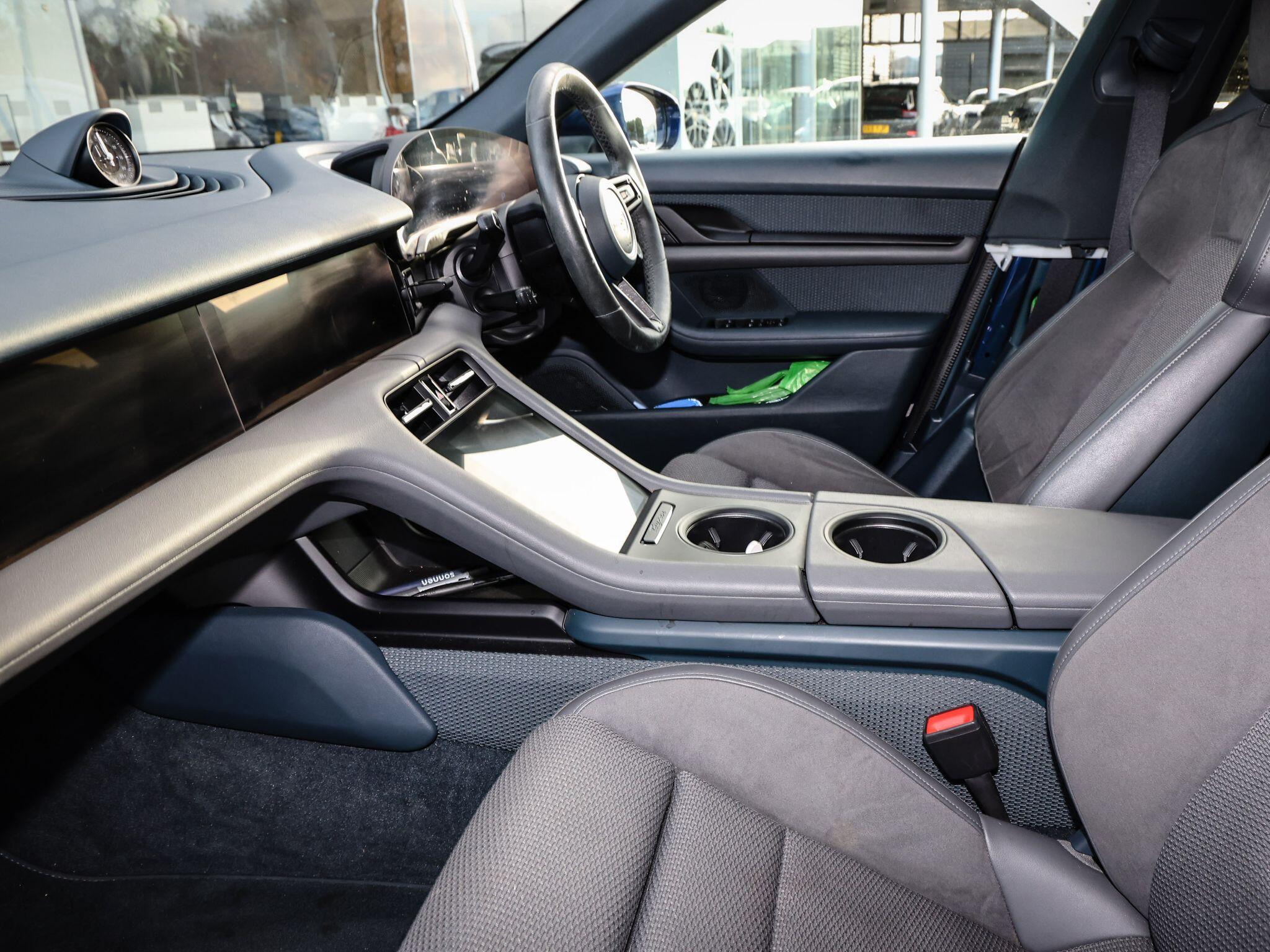 Porsche Taycan view 41