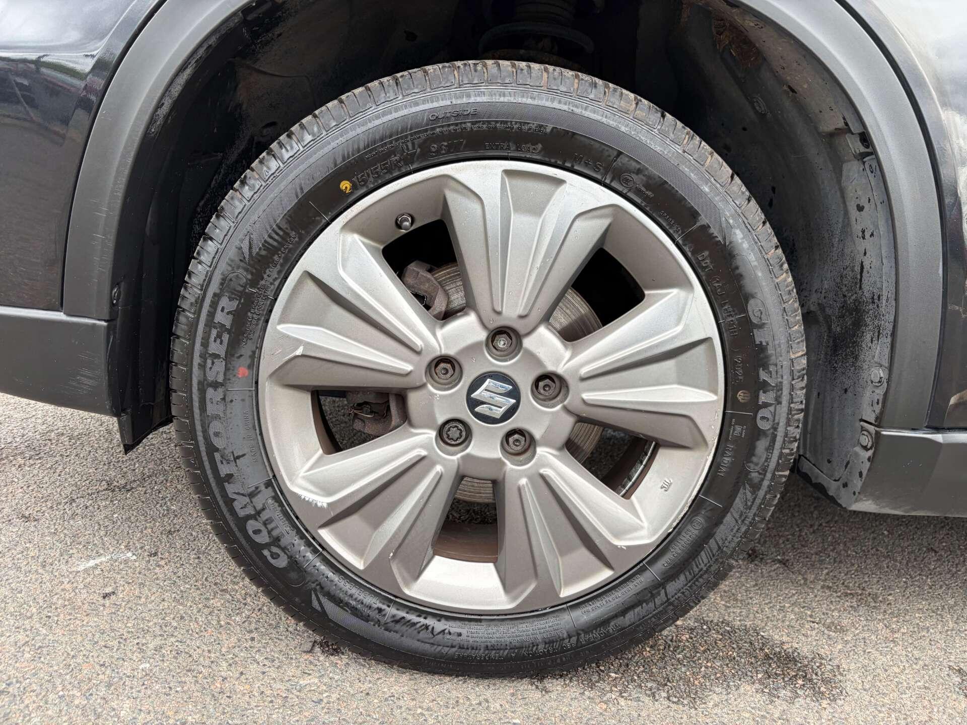 Suzuki Vitara view 11