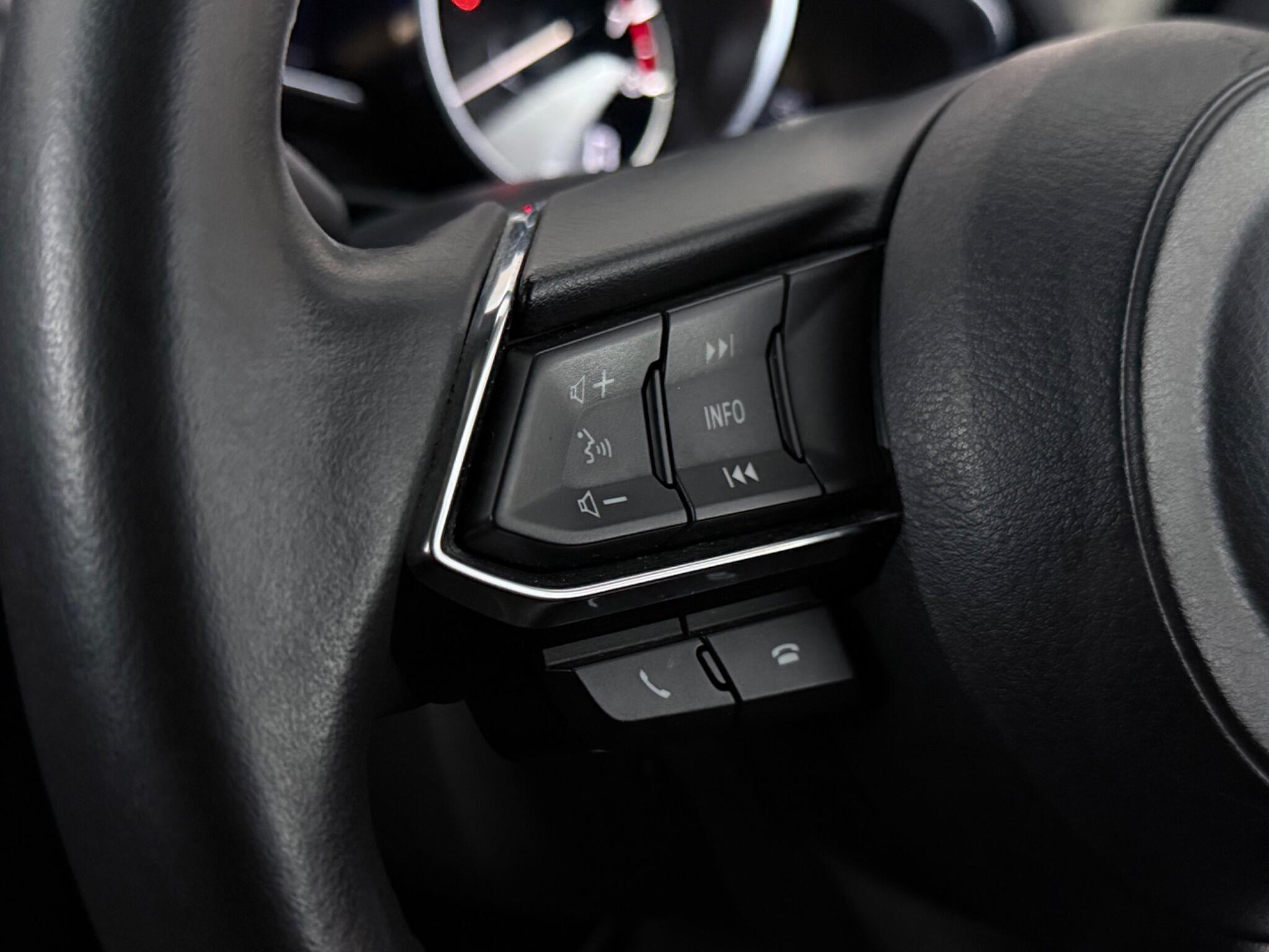 Mazda Mazda2 view 14