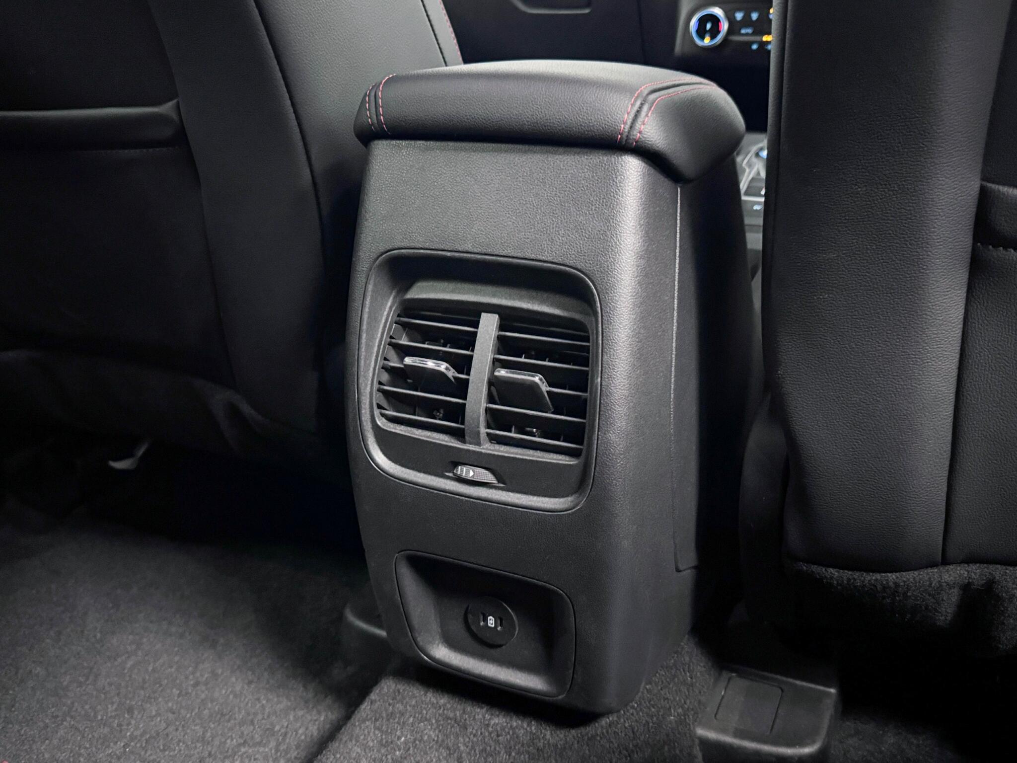 Ford Kuga view 21