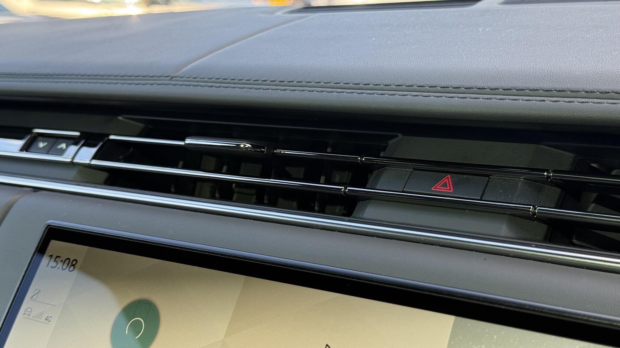 Land Rover Range Rover view 53
