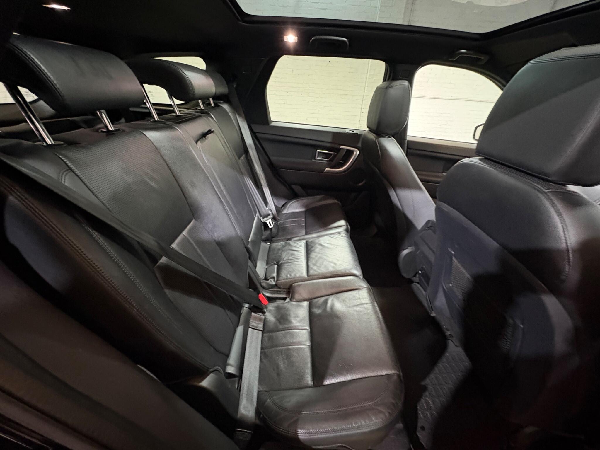 Land Rover Discovery Sport view 48