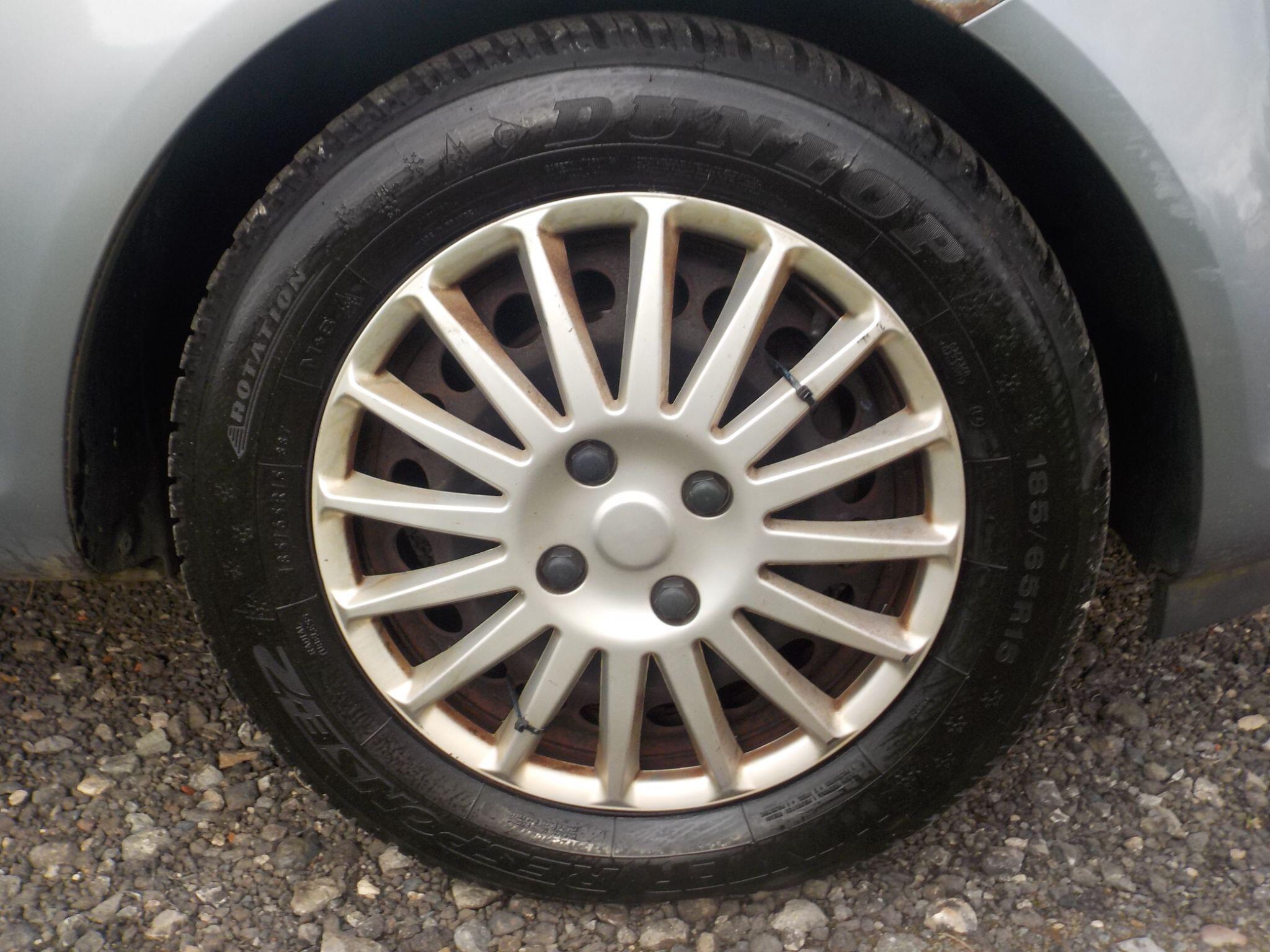 Vauxhall Corsa 1.4i 16v Club 5dr