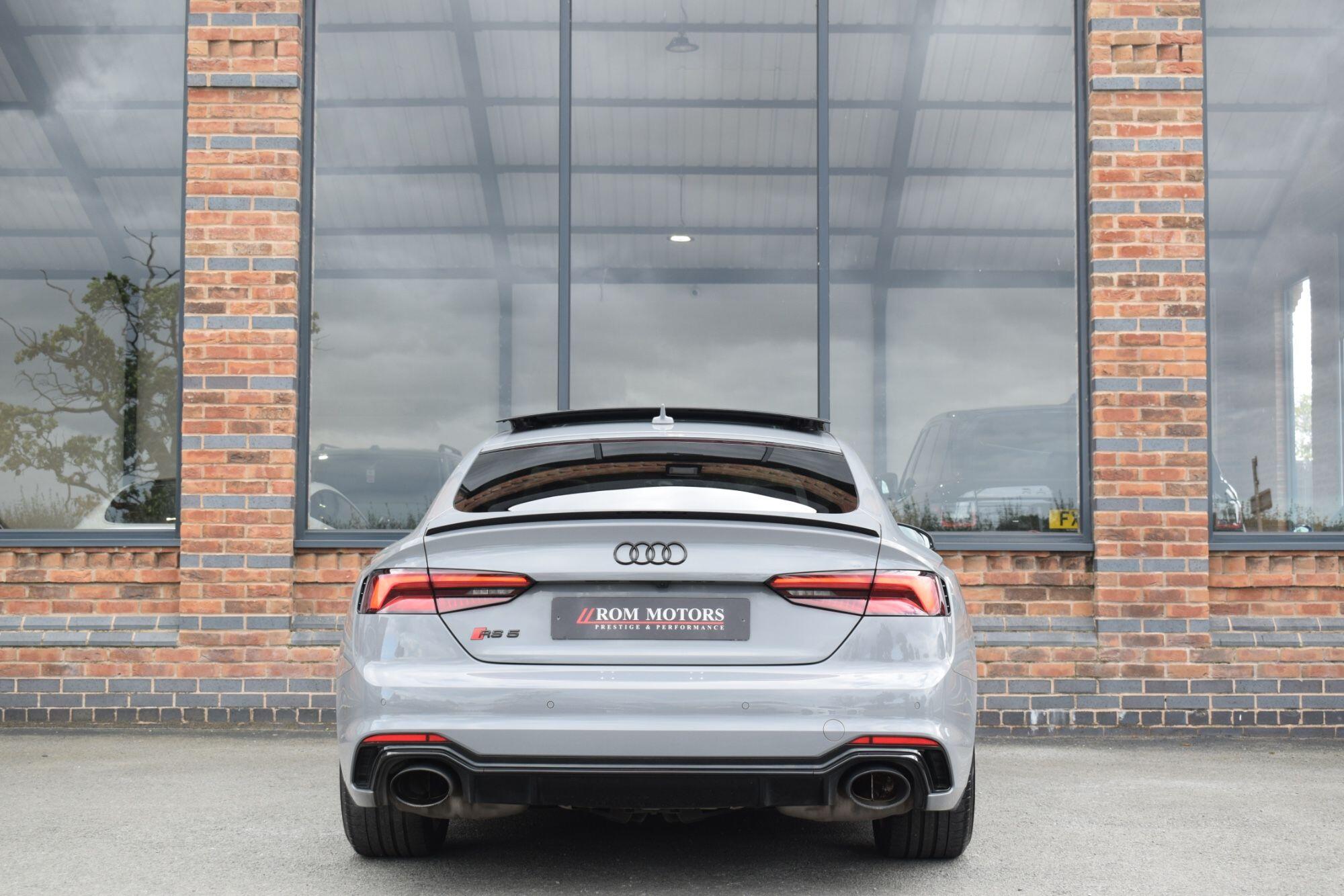 Audi RS5 view 6