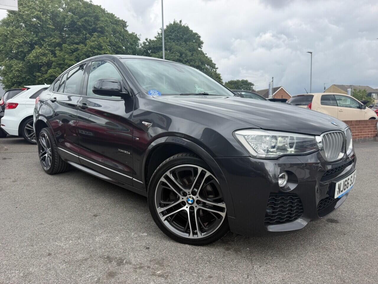 BMW X4 view 12