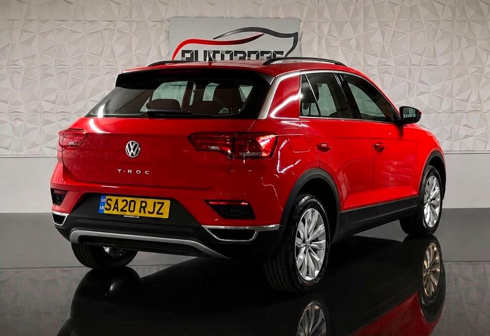 Volkswagen T-Roc view 7
