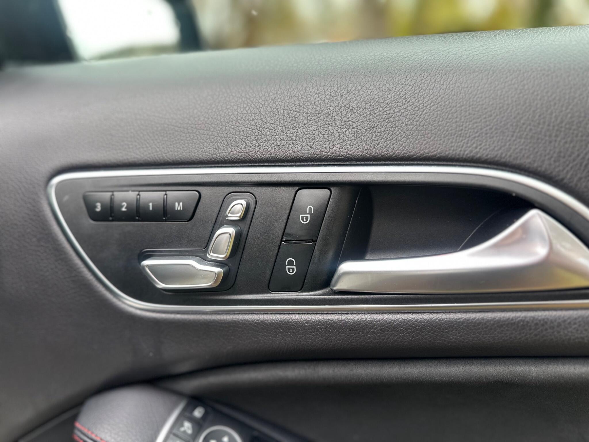 2018 Mercedes-Benz GLA 2.1 GLA220d AMG Line (Premium Plus) 7G-DCT 4MATIC Euro 6 (s/s) 5dr • 132,000 miles image 19