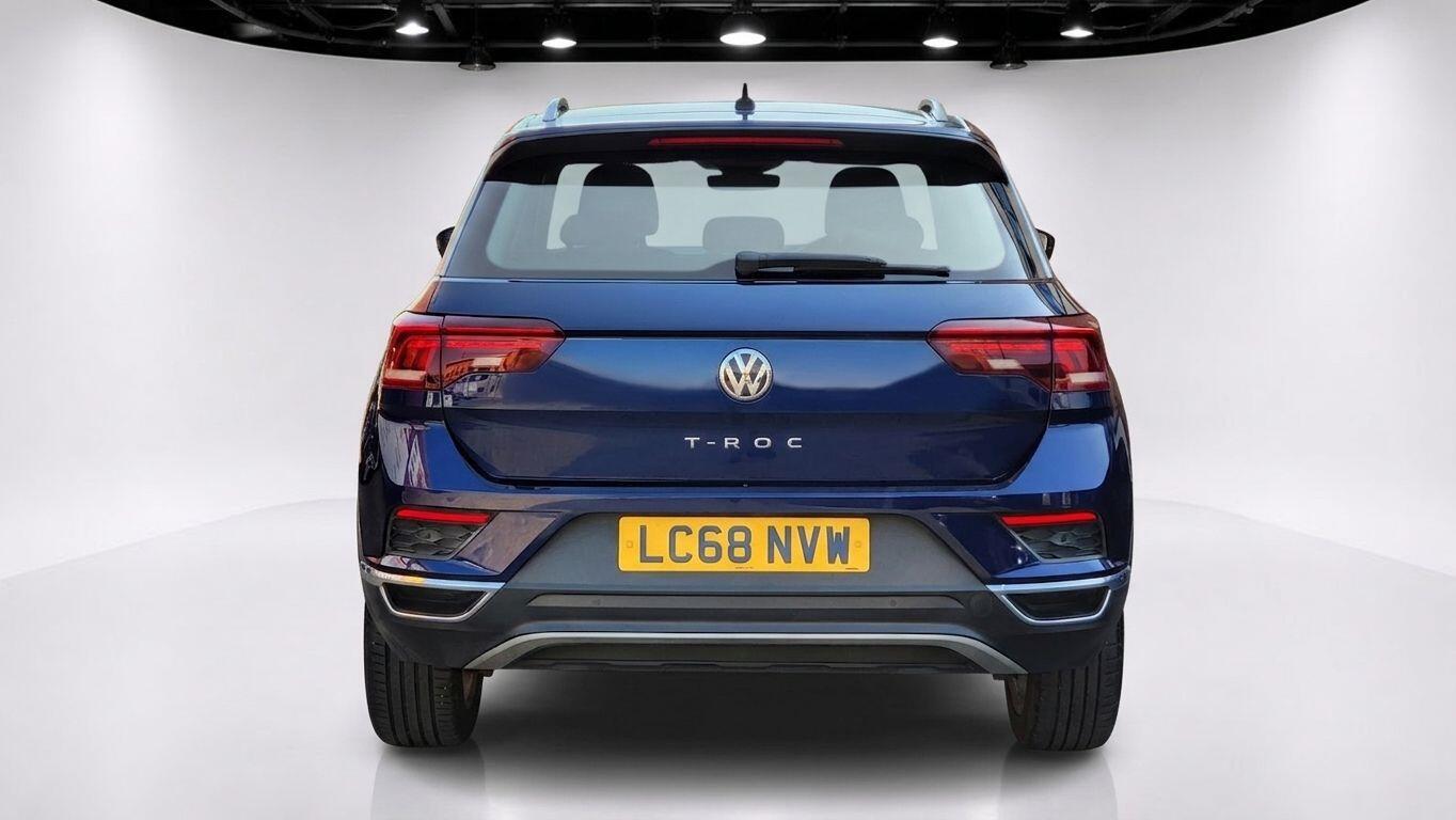 Volkswagen T-Roc view 8