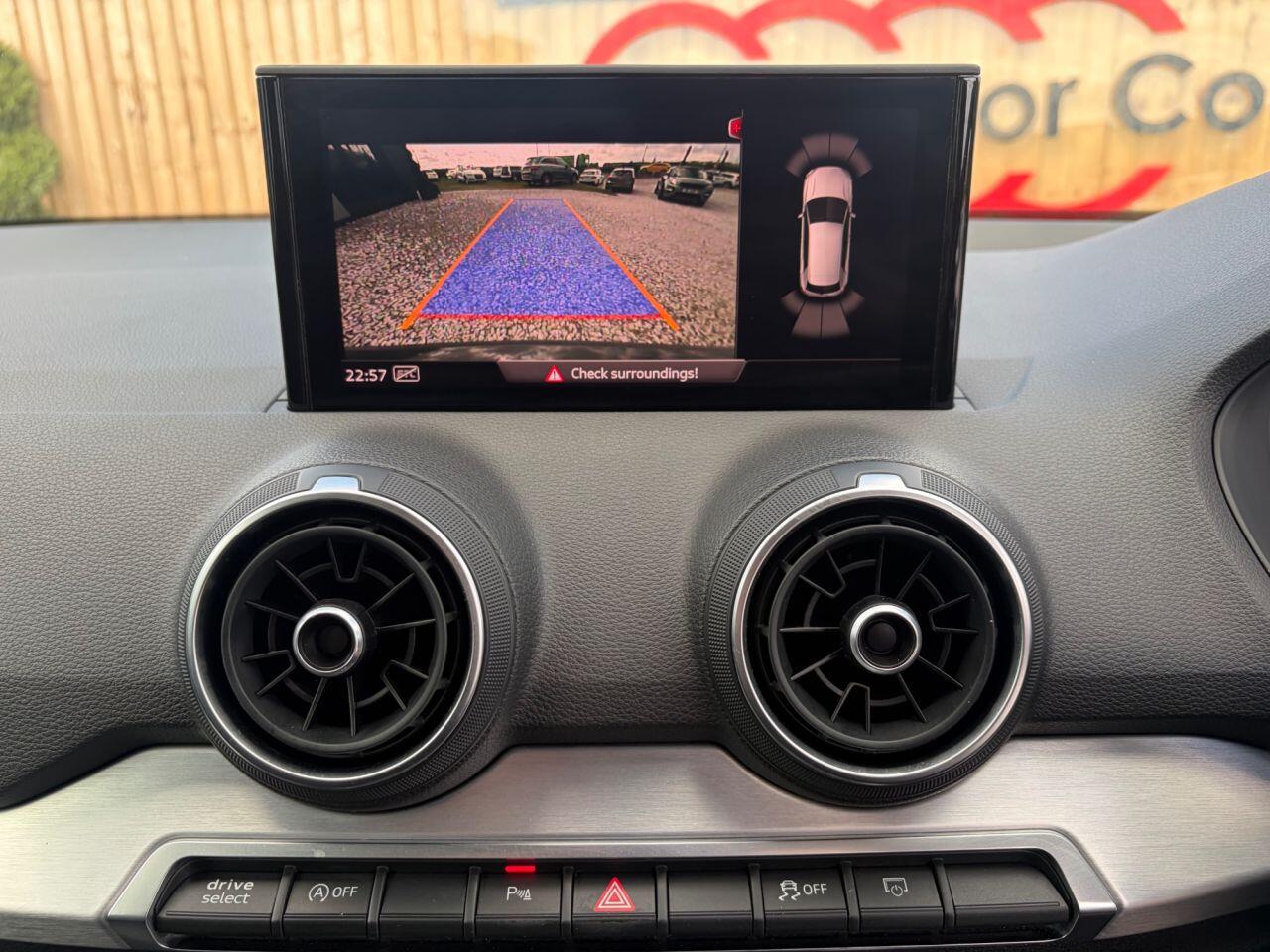Audi Q2 view 29
