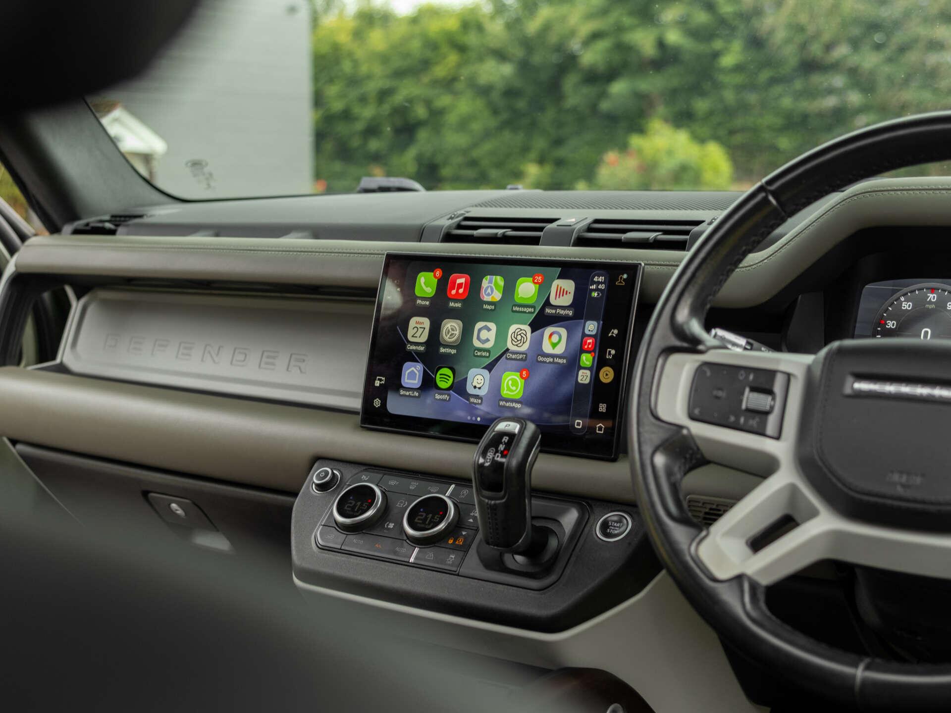 Land Rover Defender view 14