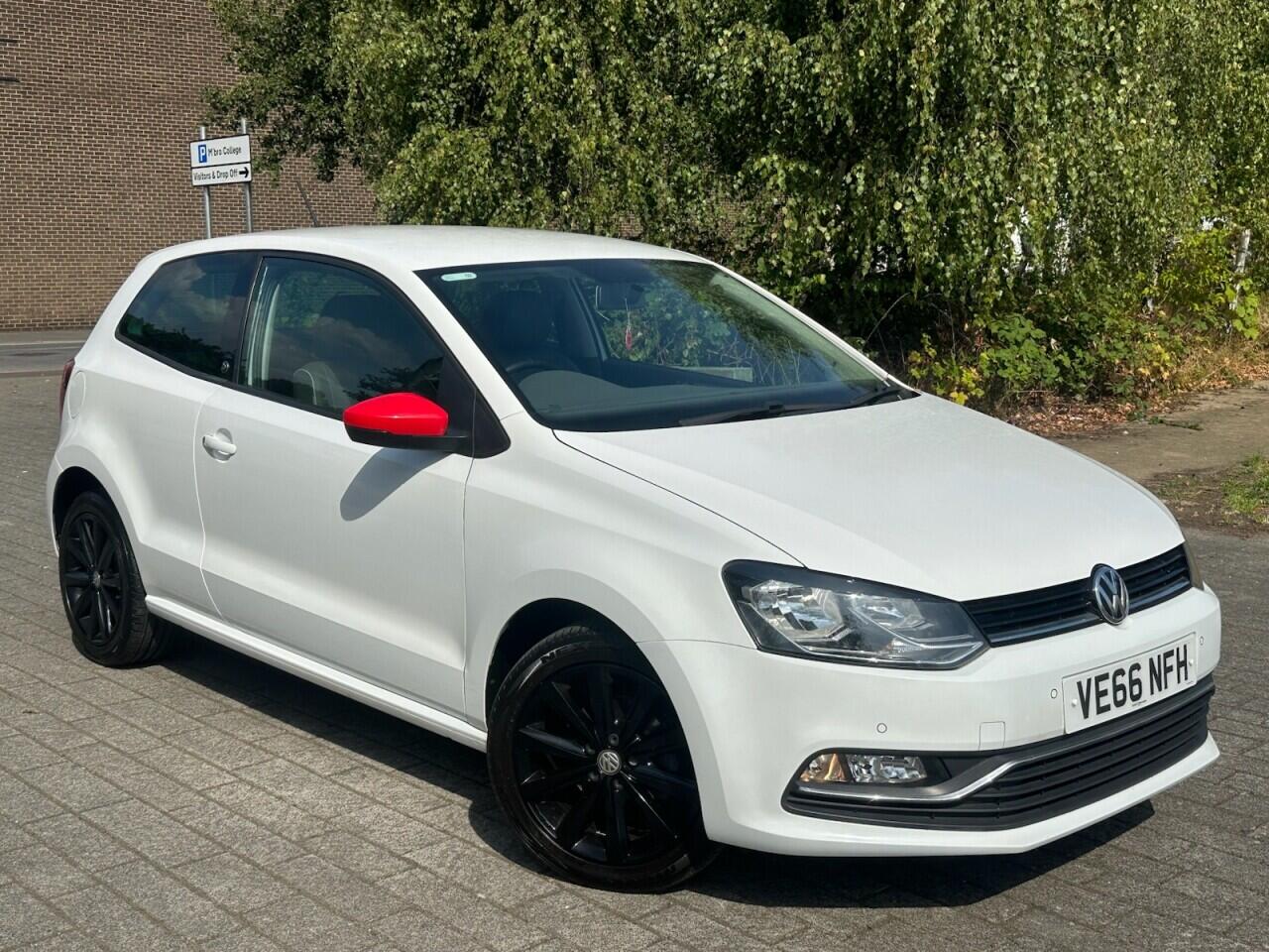 Volkswagen Polo view 6