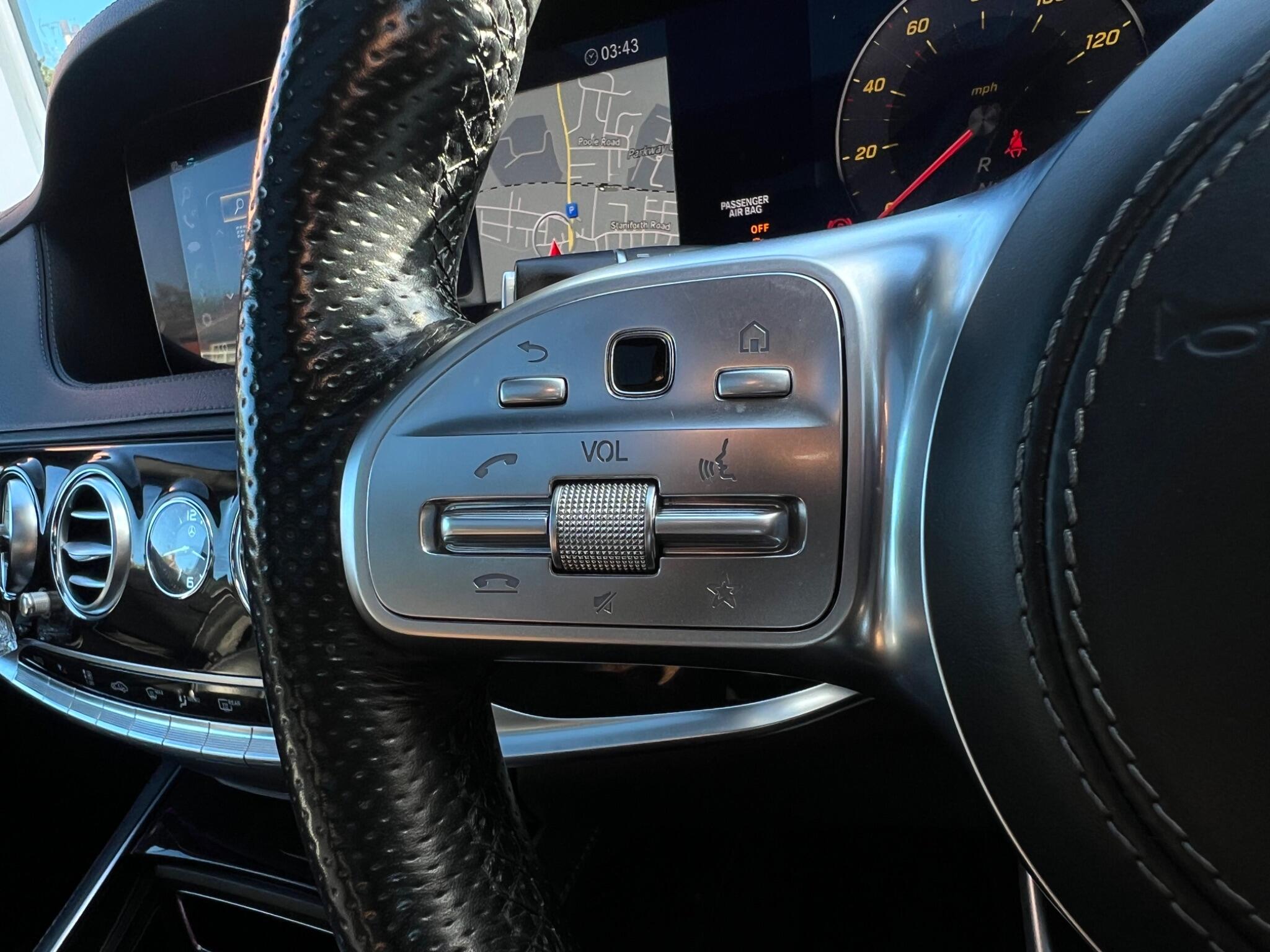 Mercedes-Benz S-Class view 39