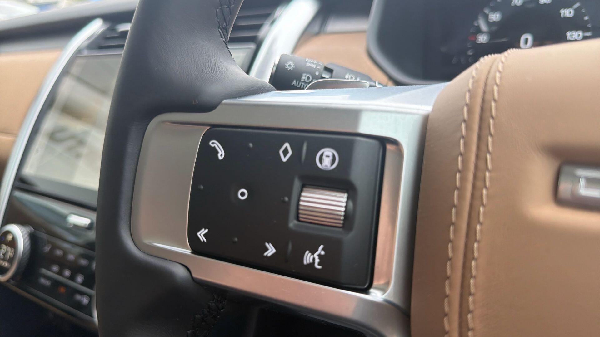 Land Rover Discovery view 21