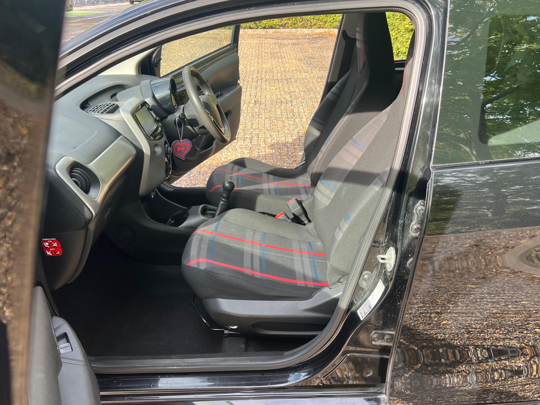 Peugeot 108 view 26