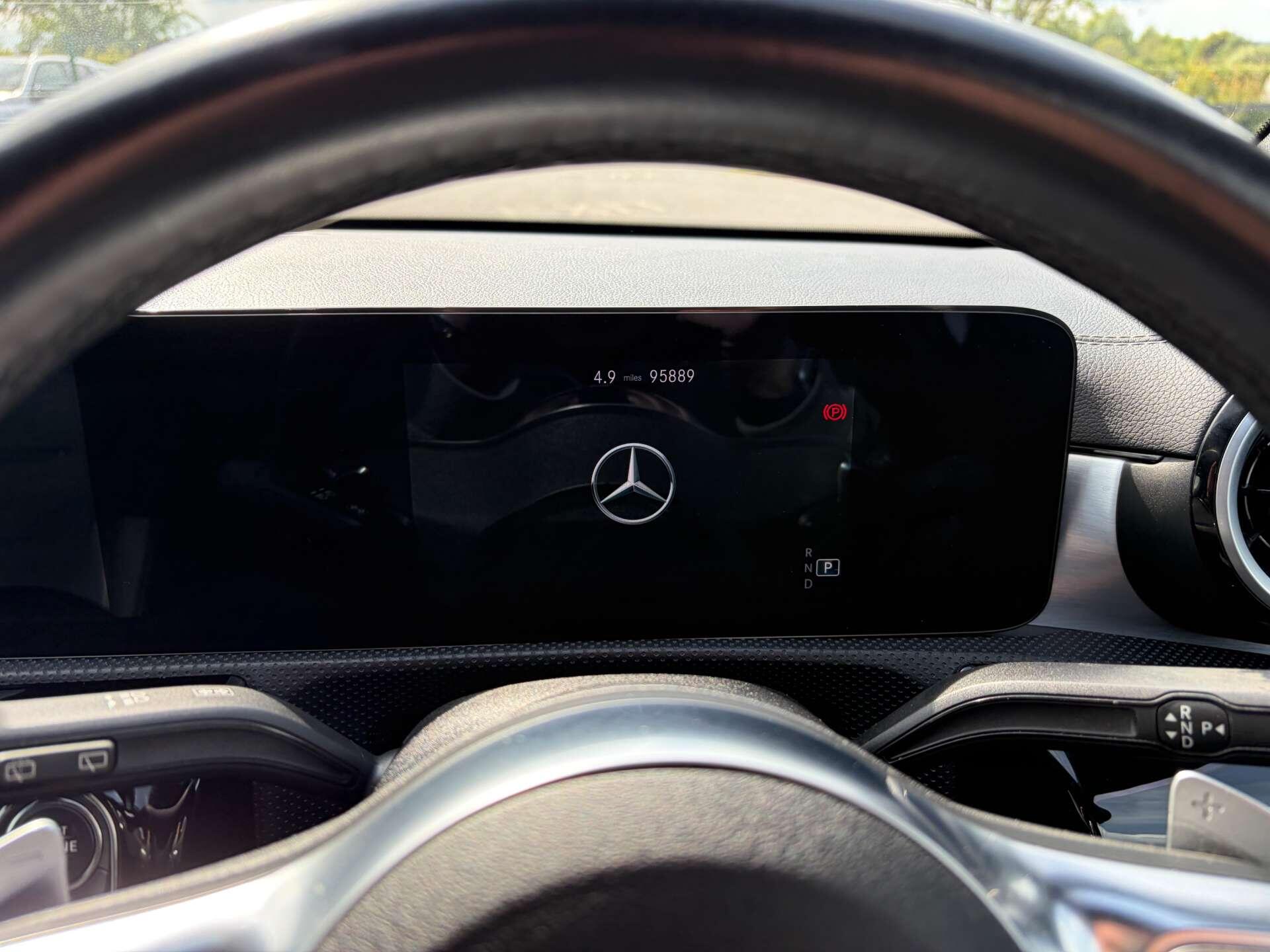 Mercedes-Benz Cla view 43