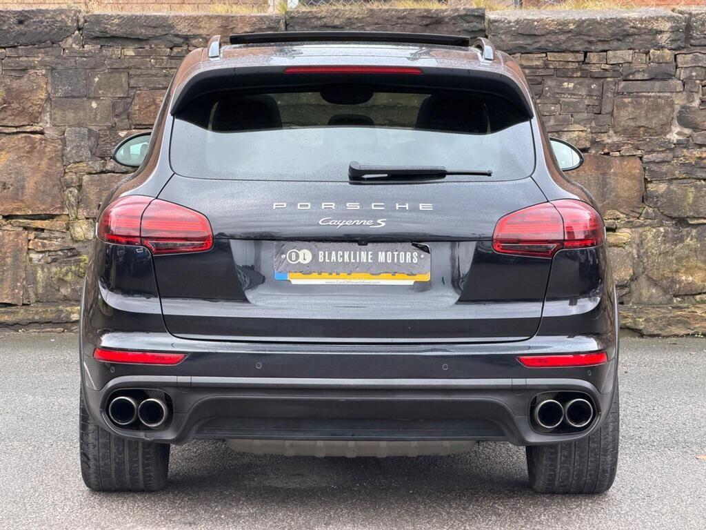 Porsche Cayenne view 6