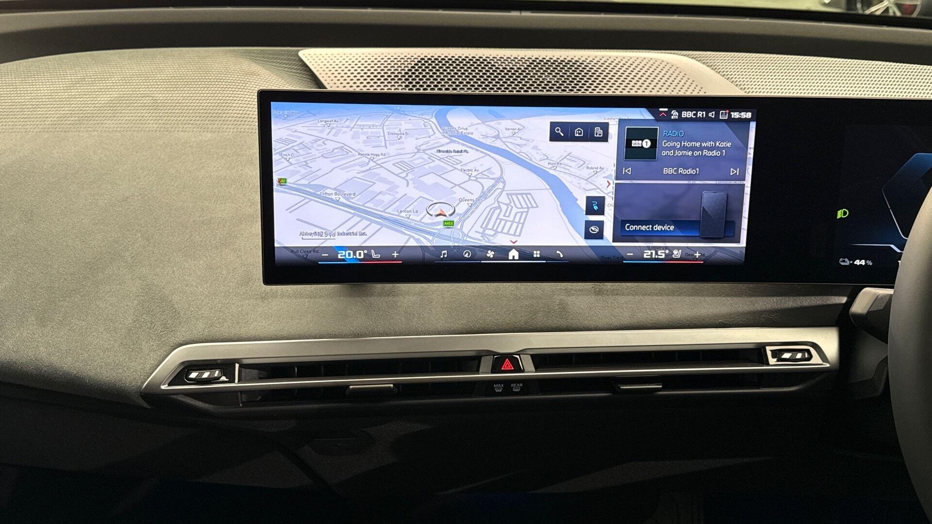 BMW Ix view 8