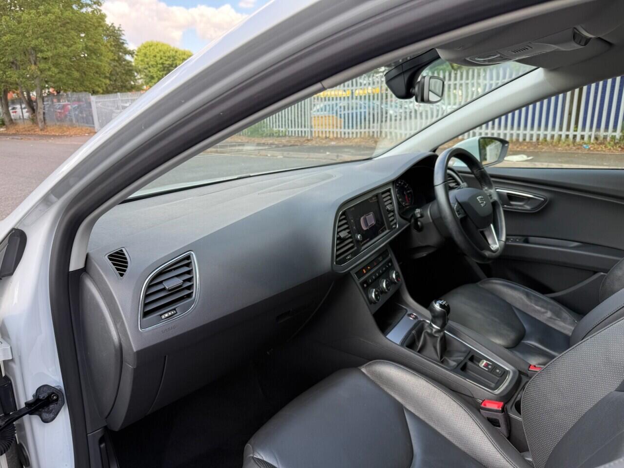 Seat Leon Leon view 14