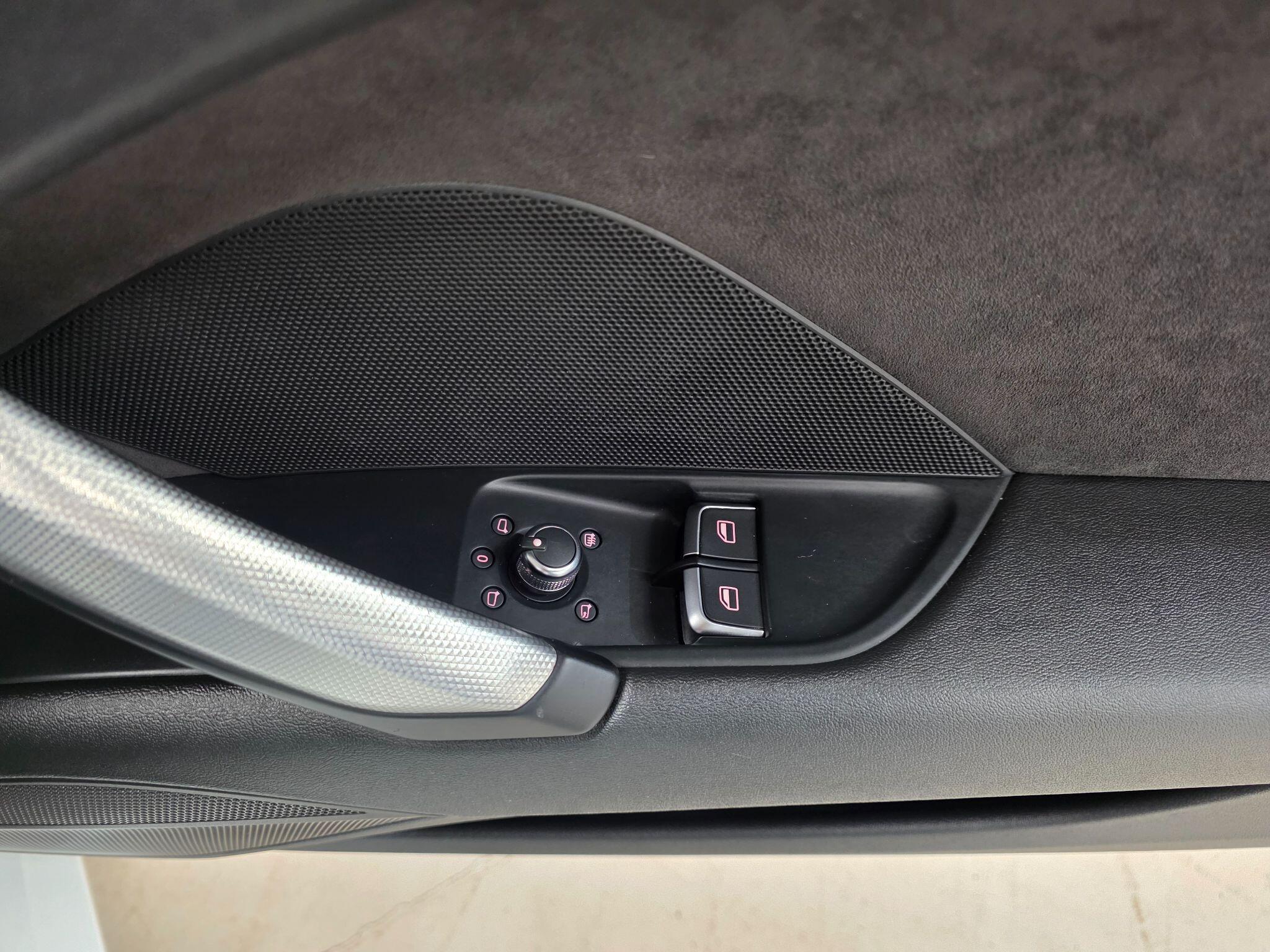Audi TT view 13