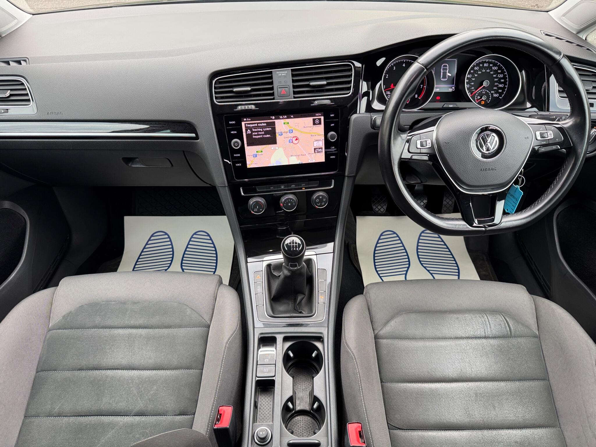Volkswagen Golf view 29