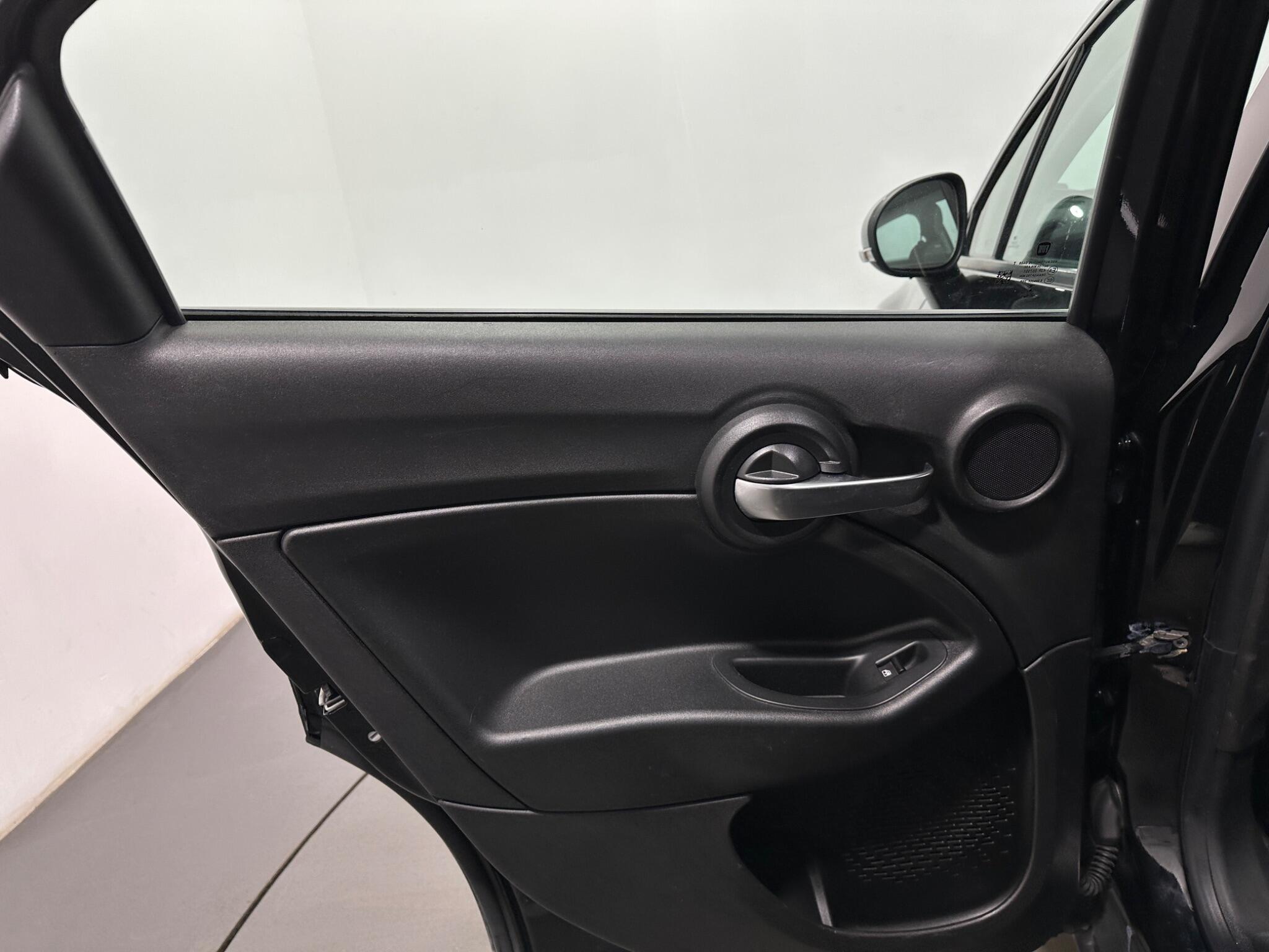 Fiat 500x view 37