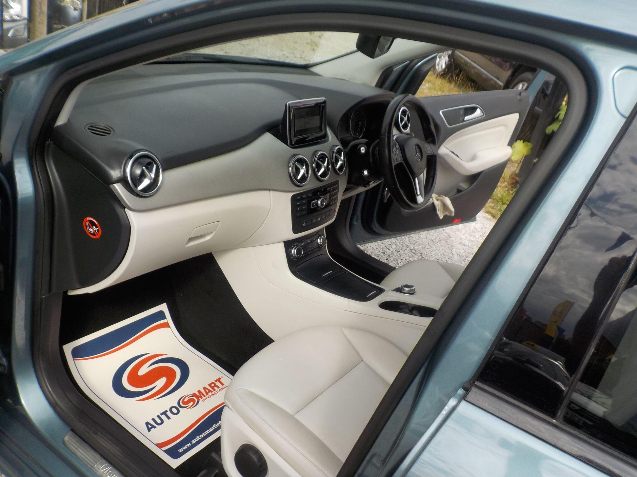 Mercedes-Benz B Class 1.8 B200 CDI Sport 7G-DCT Euro 5 (s/s) 5dr