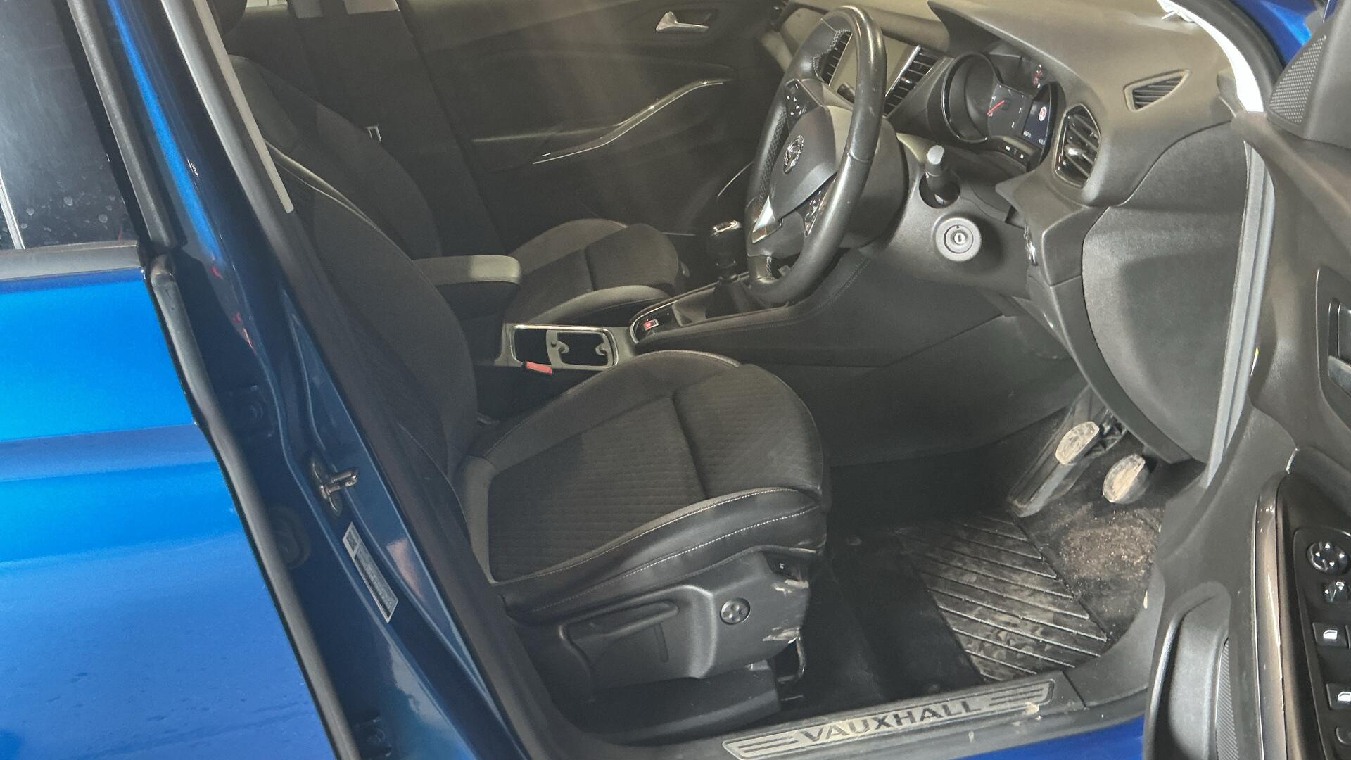 Vauxhall Grandland X view 9