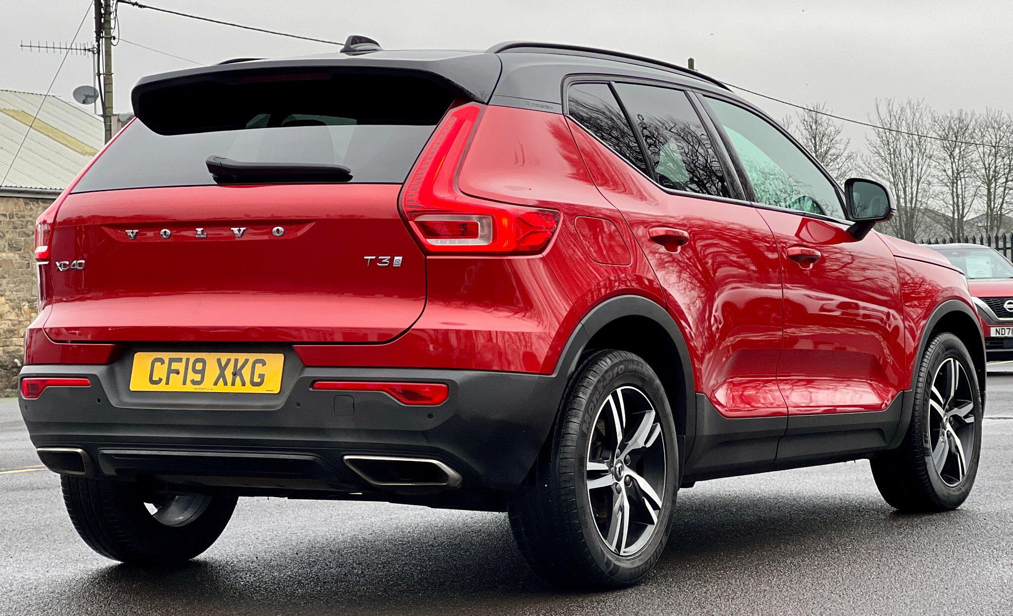Volvo XC40 view 15