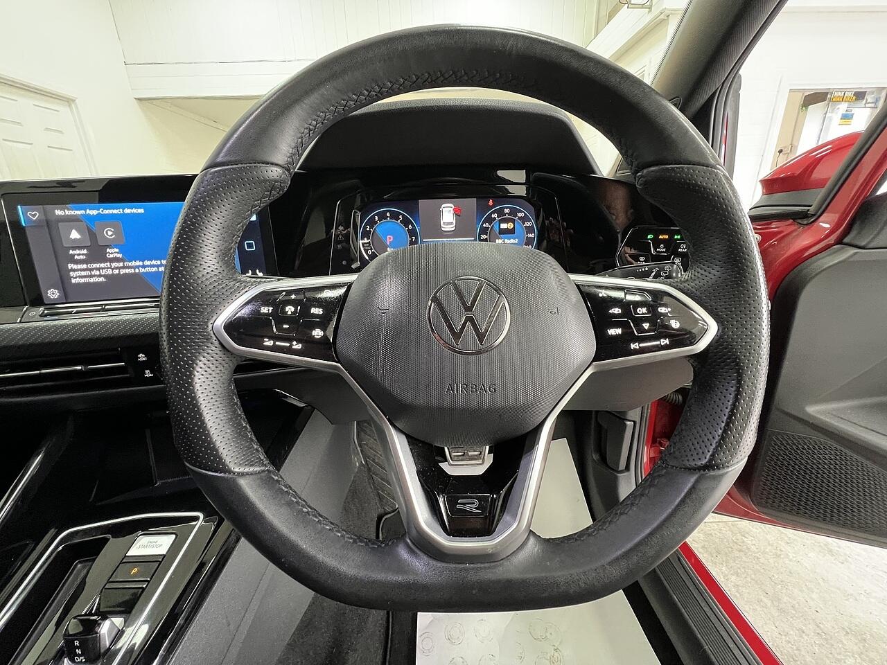 Volkswagen Golf view 9