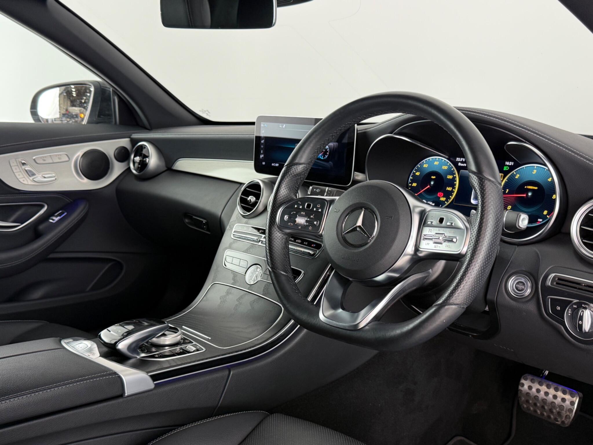 Mercedes-Benz C-Class view 3