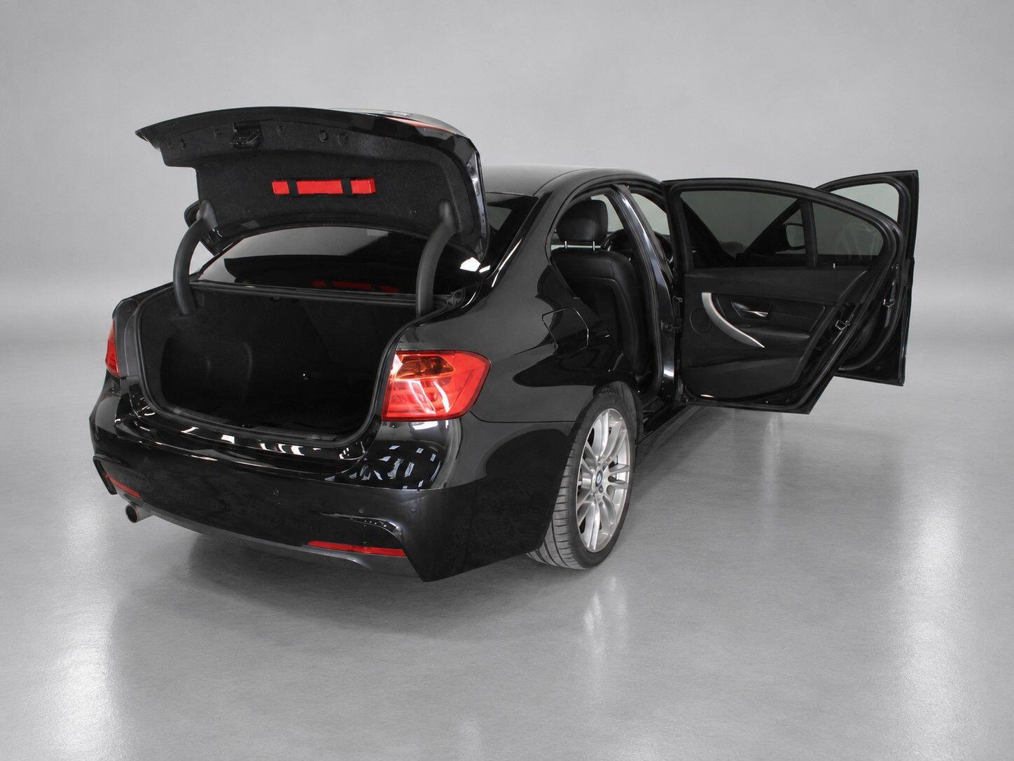 BMW 3 Series view 21