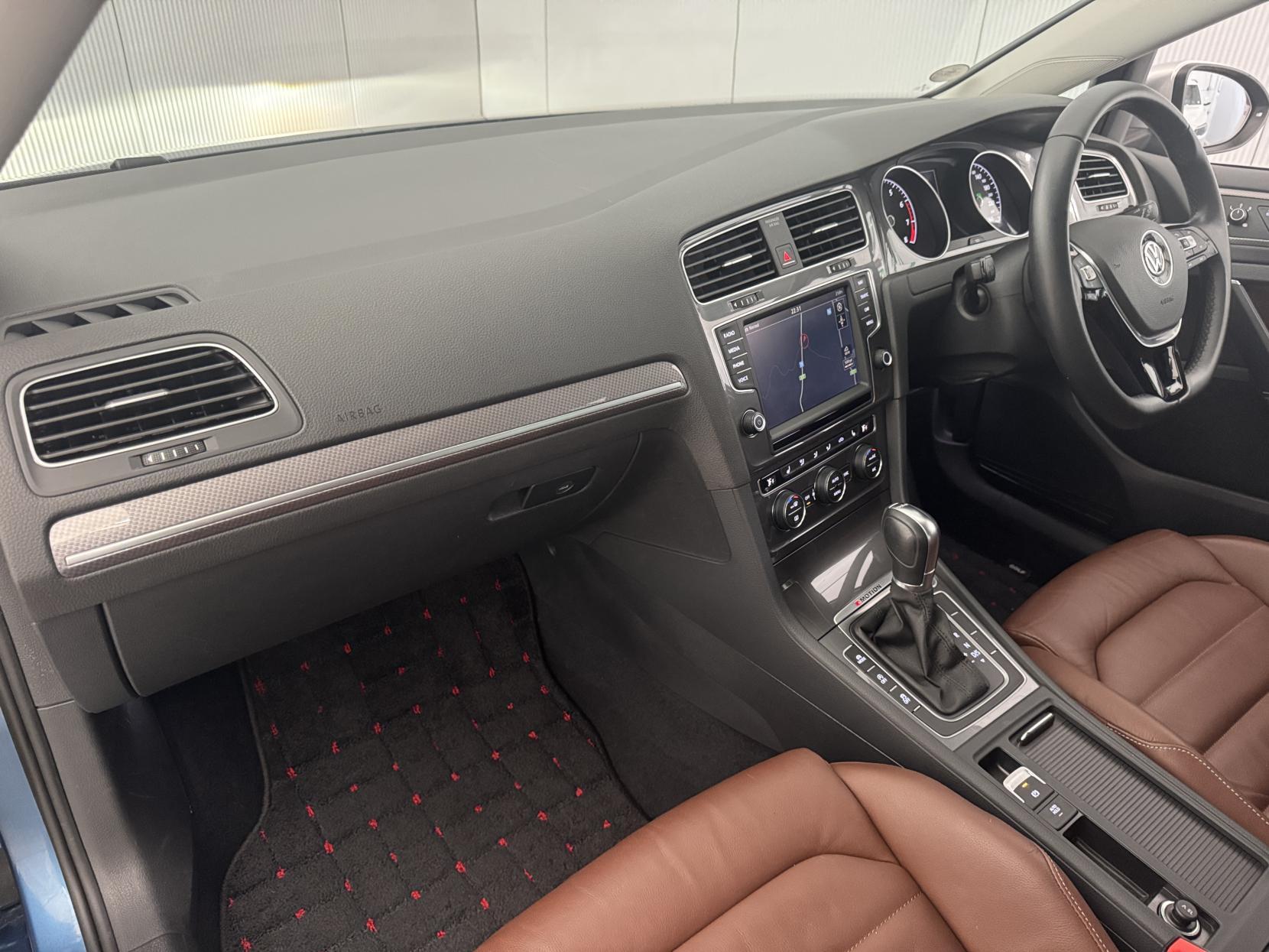 Volkswagen Golf view 55