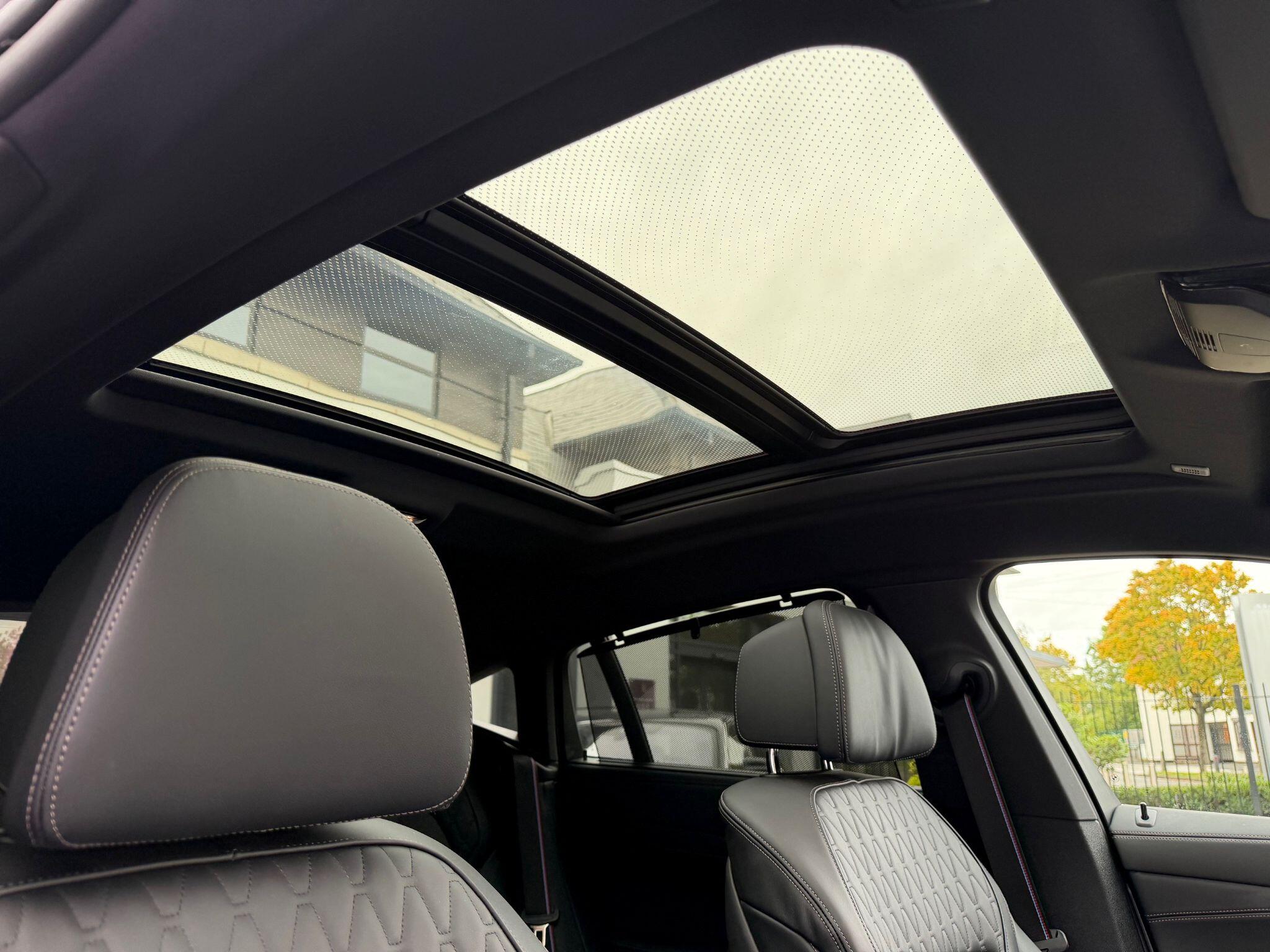 BMW X6 view 17