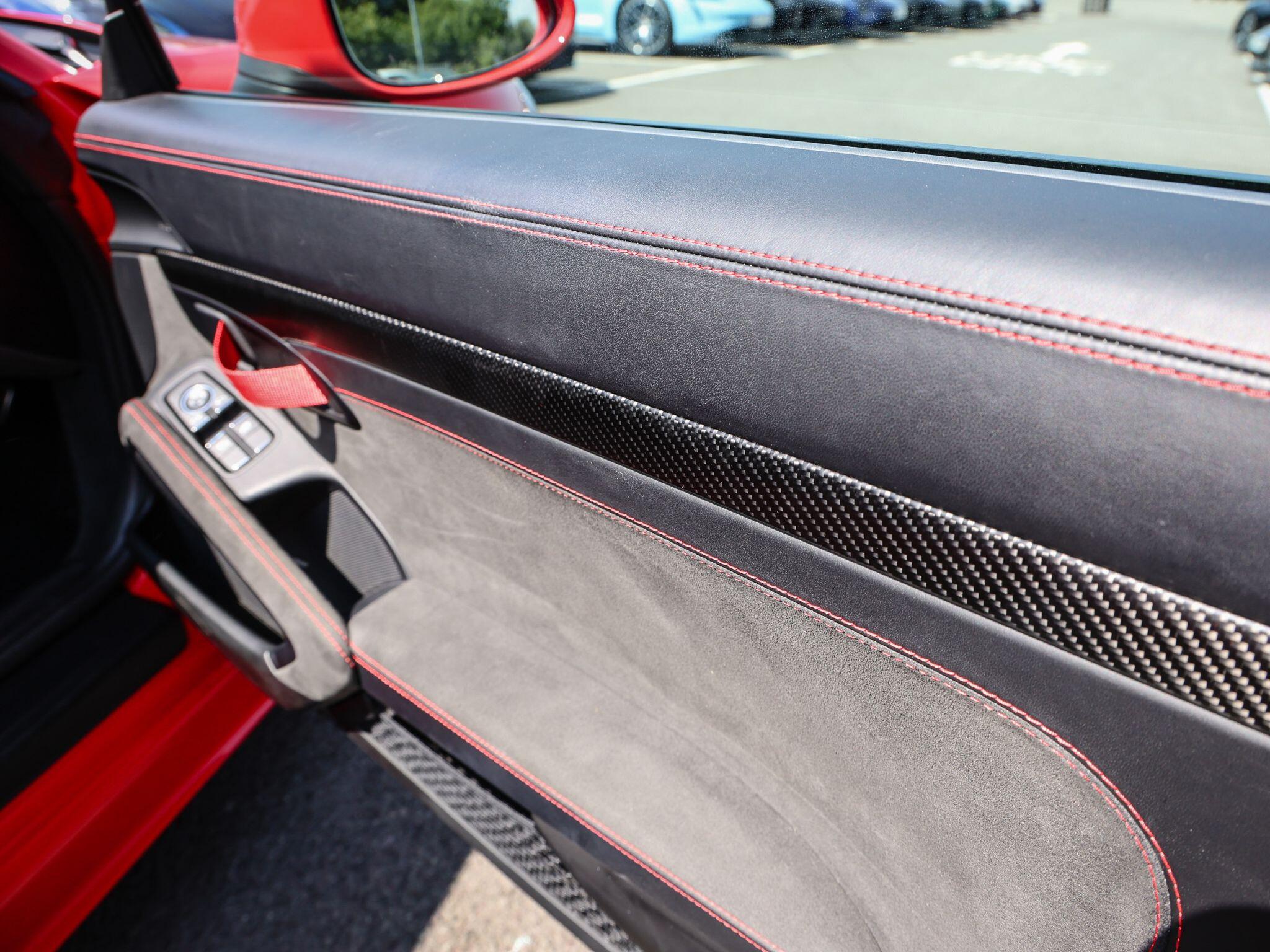 Porsche 718 Spyder view 57