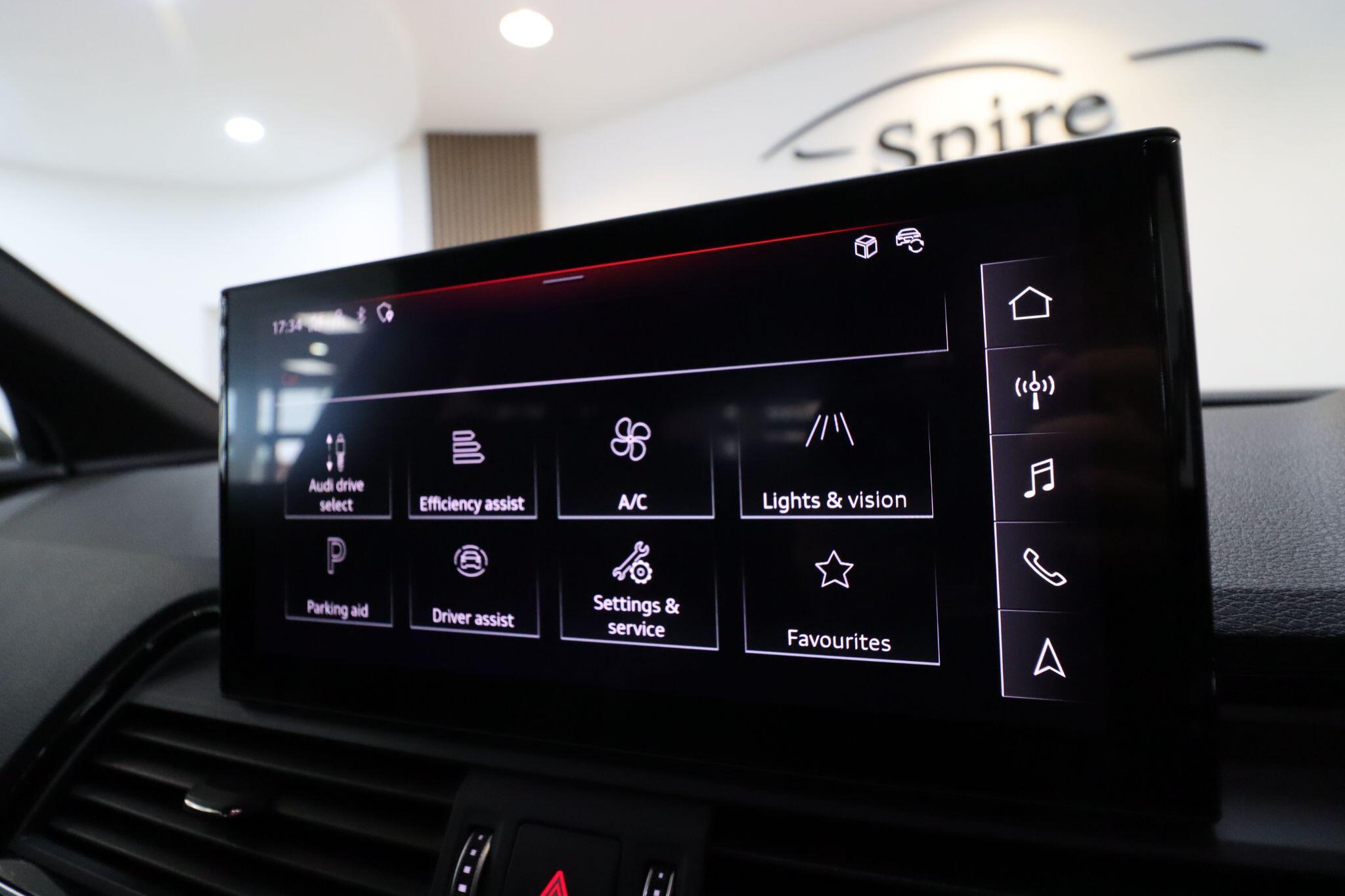 Audi Q5 view 28