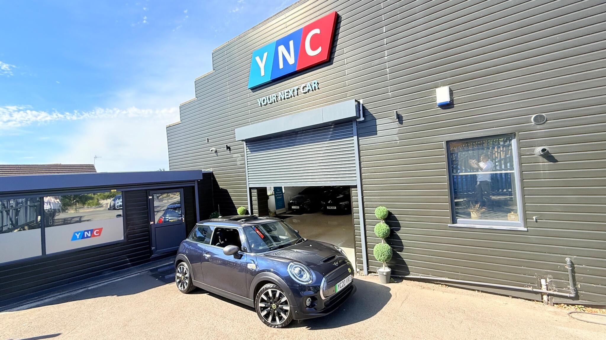 MINI Hatch view 67