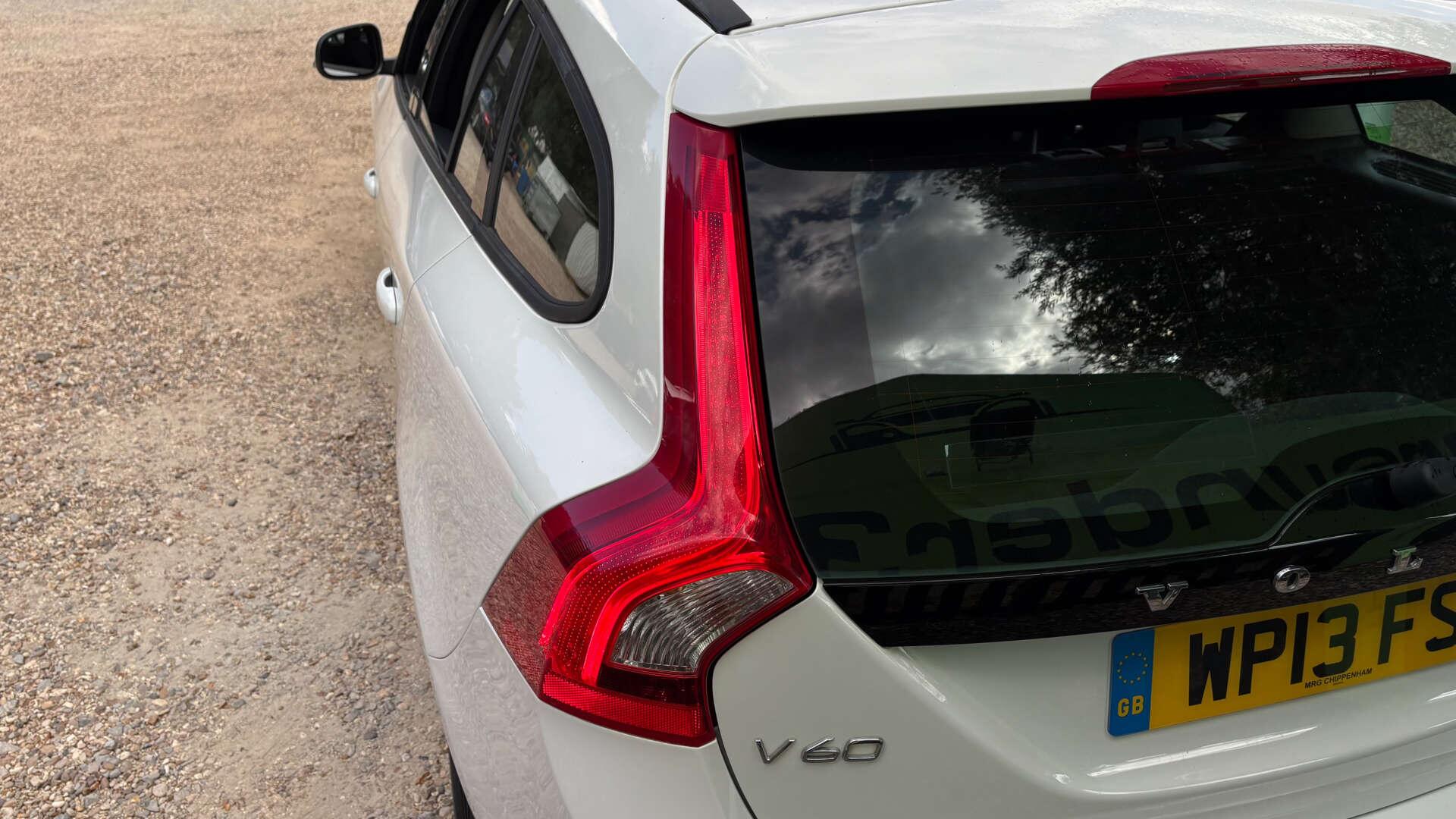 Volvo V60 view 40